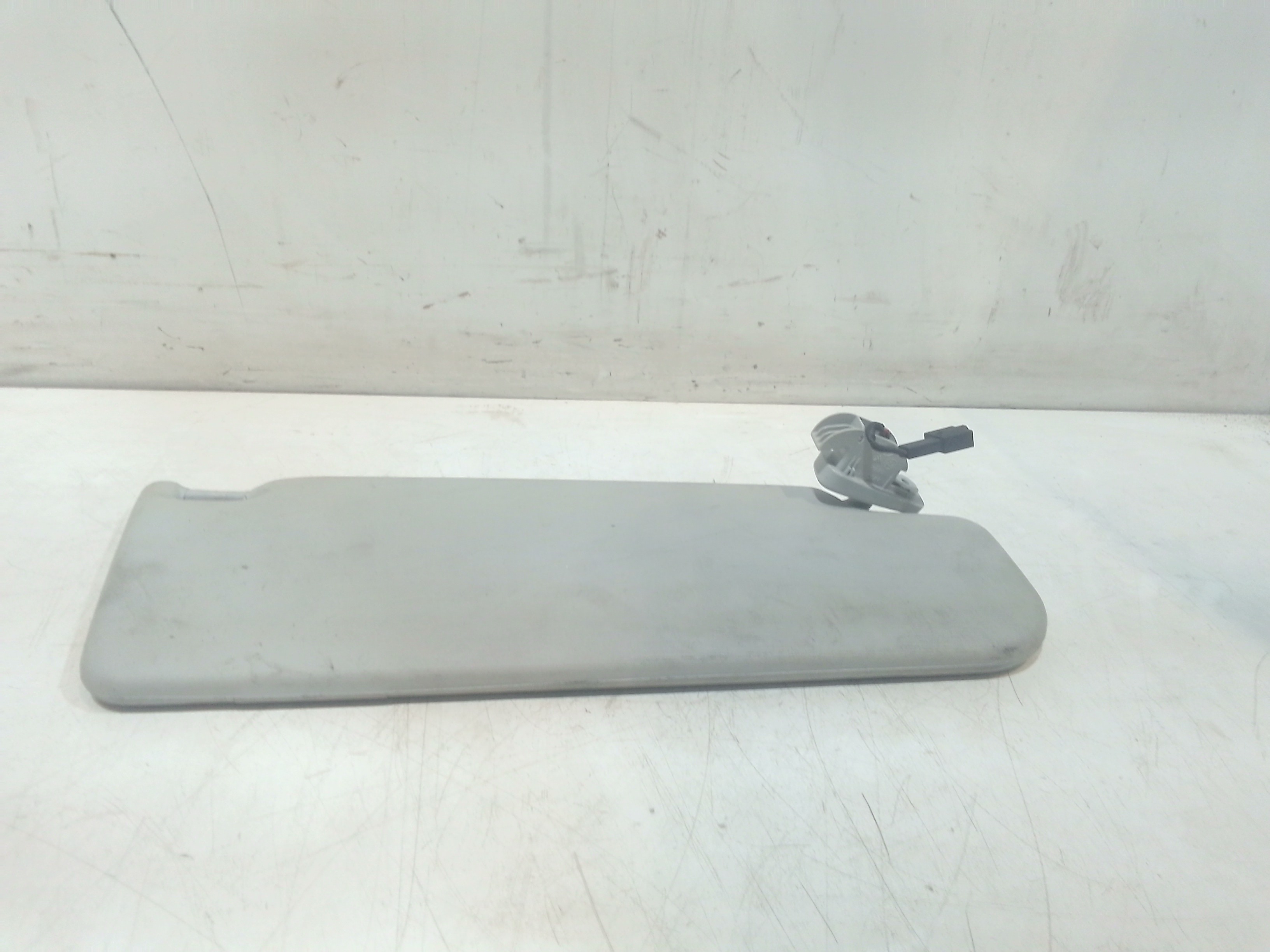 Parasole aletta anteriore Lato Guida per Volkswagen Polo 4 Serie (2001 - 2009)