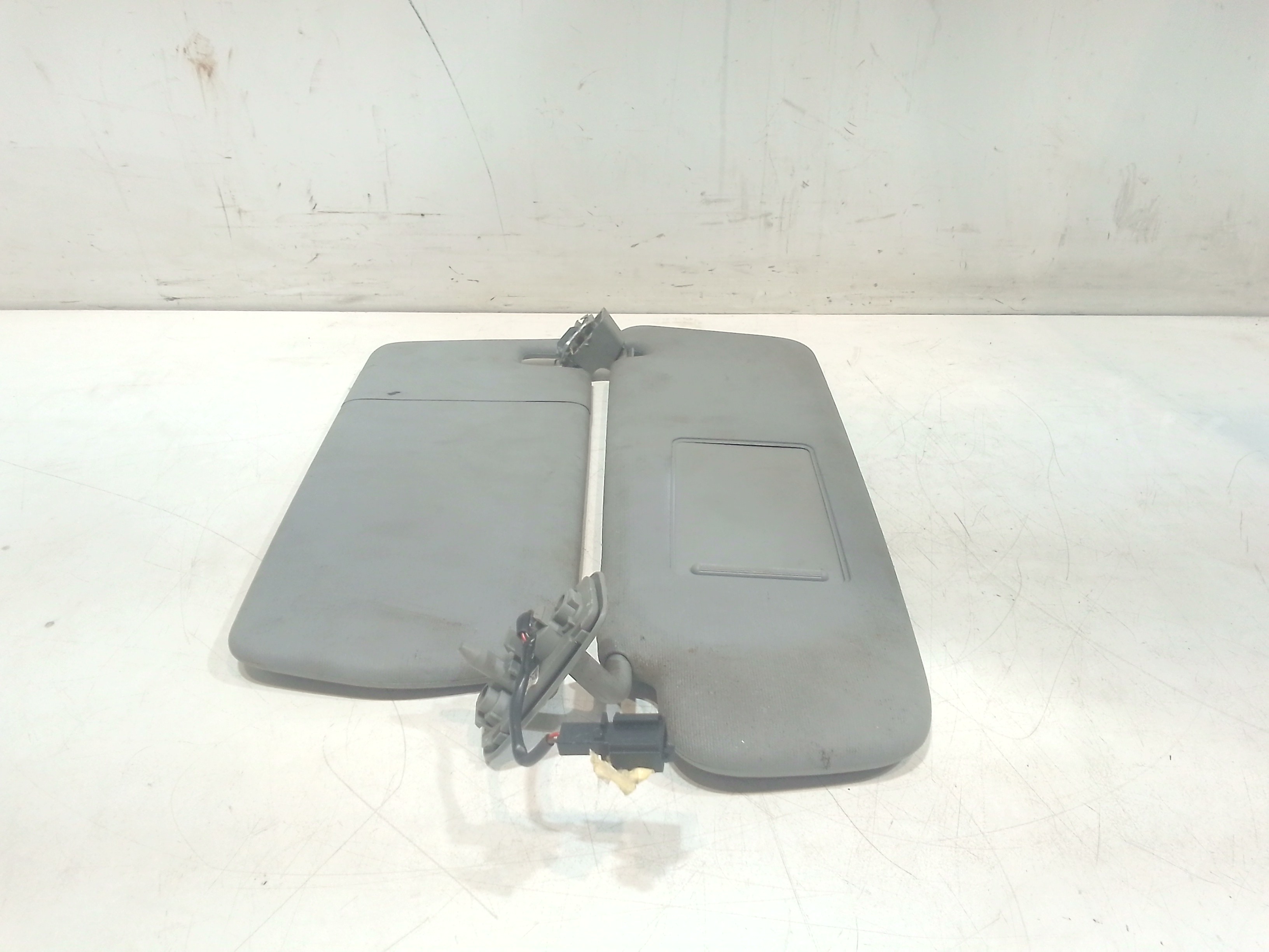 Parasole aletta anteriore Lato Guida per Volkswagen Touareg 1 Serie (2002 - 2006)