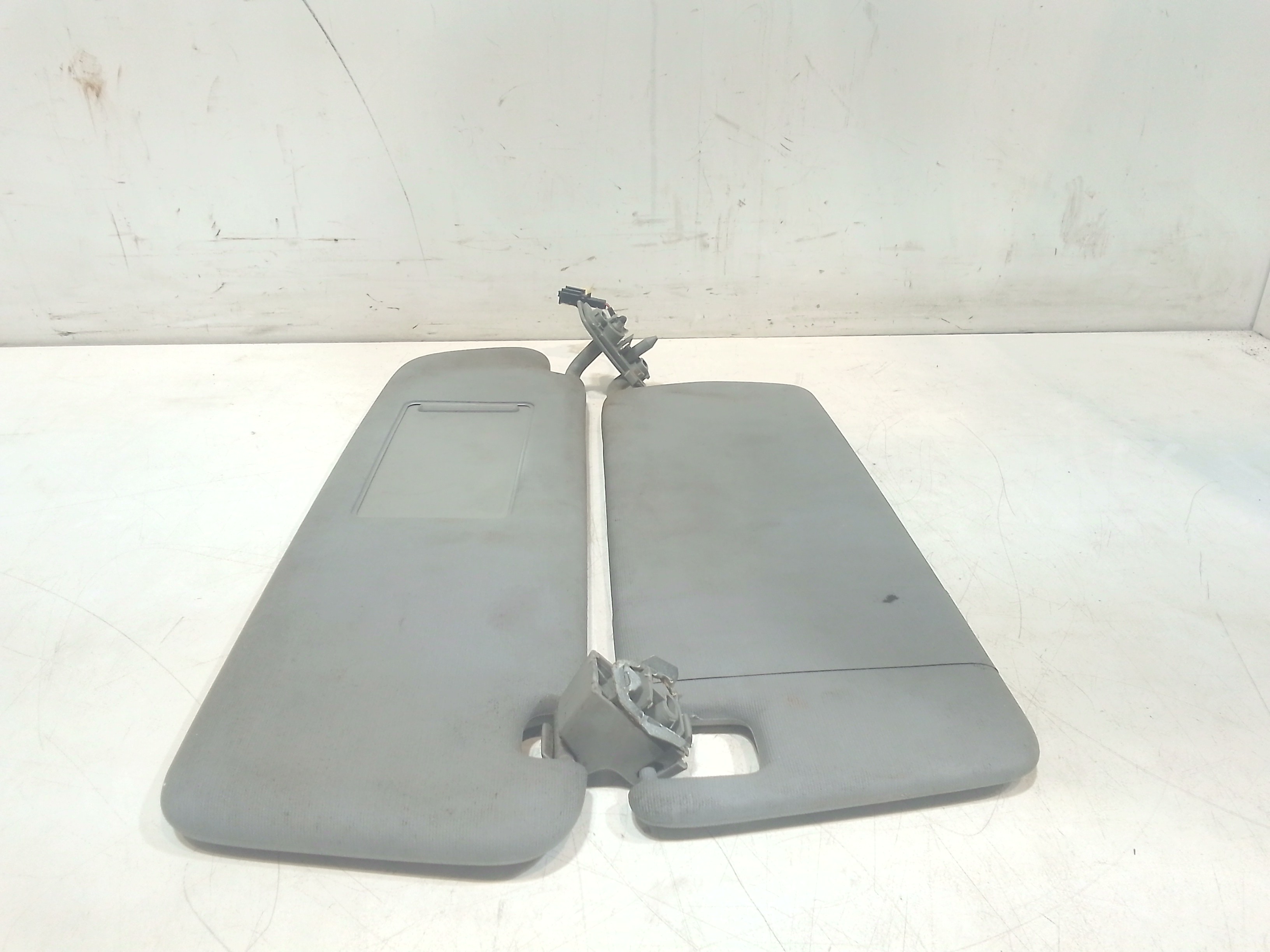 Parasole aletta anteriore Lato Guida per Volkswagen Touareg 1 Serie (2002 - 2006)