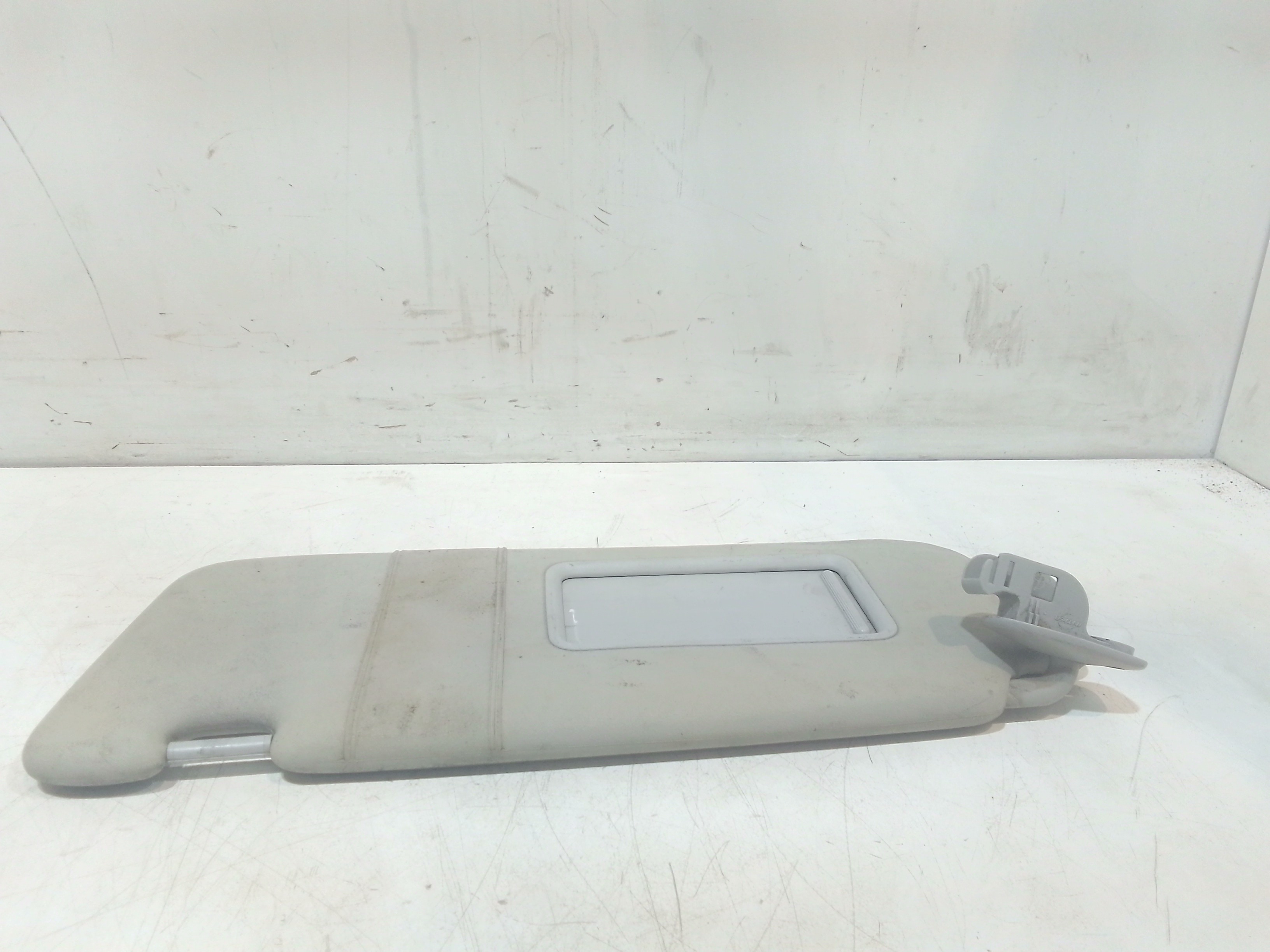 Parasole aletta anteriore Lato Guida per Audi A4 Avant (8ed) (04>08) (2004 - 2008)