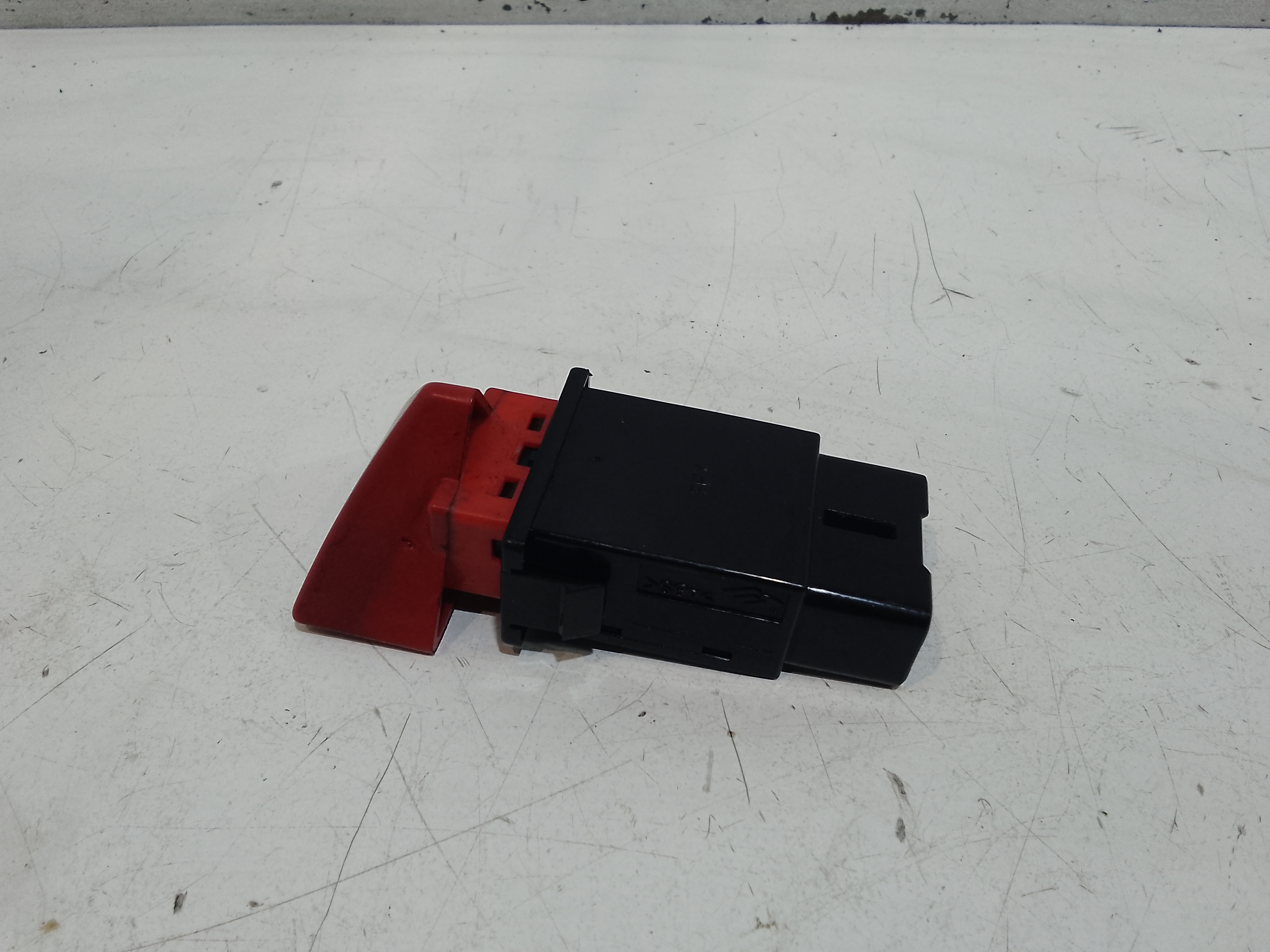 Pulsante luci di emergenza per Kia Picanto 2 Serie (2007 - 2011)