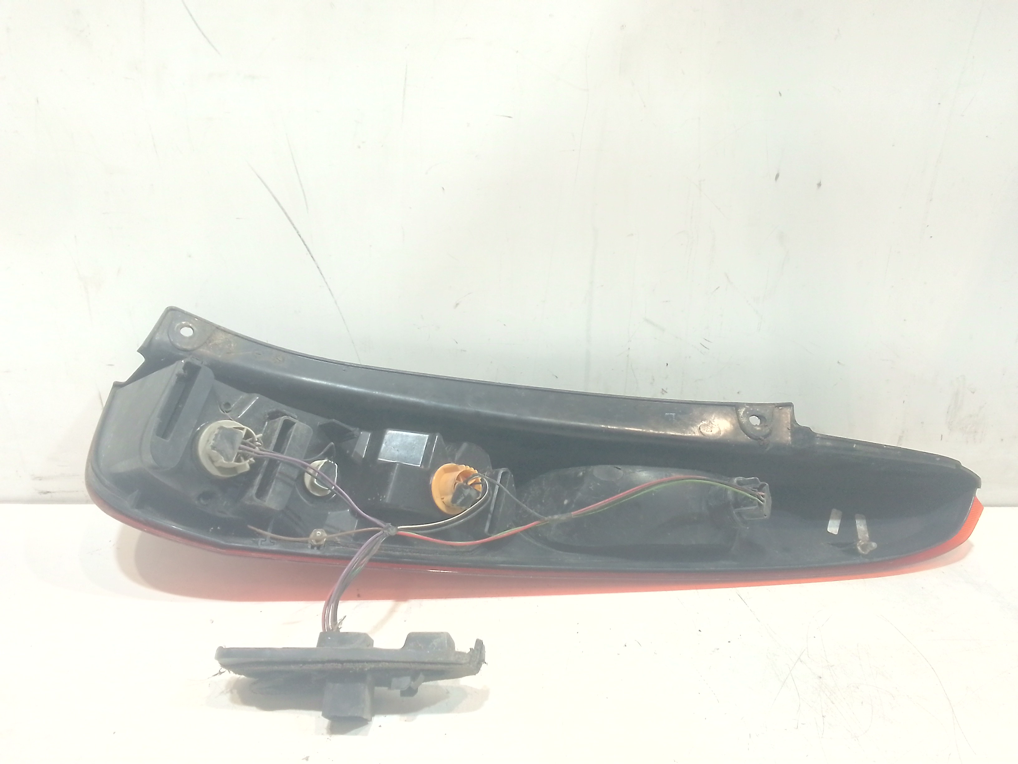 Stop fanale Posteriore sinistro lato Guida per Ford Fiesta 5 Serie (2005 - 2008)