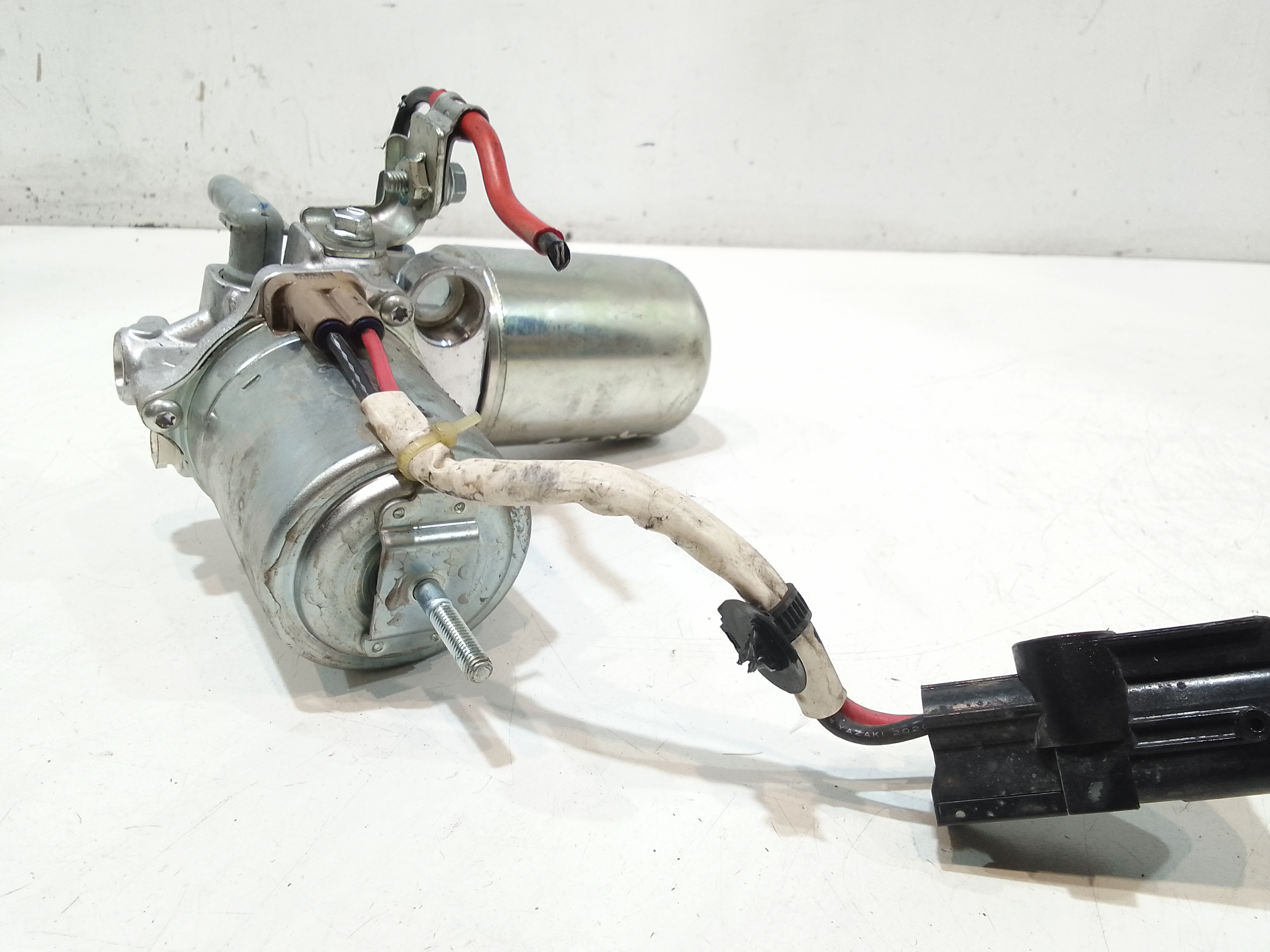 ABS pompa montaggio supplementare per Toyota C-hr Ibrida (16>) (2016 - In produzione)