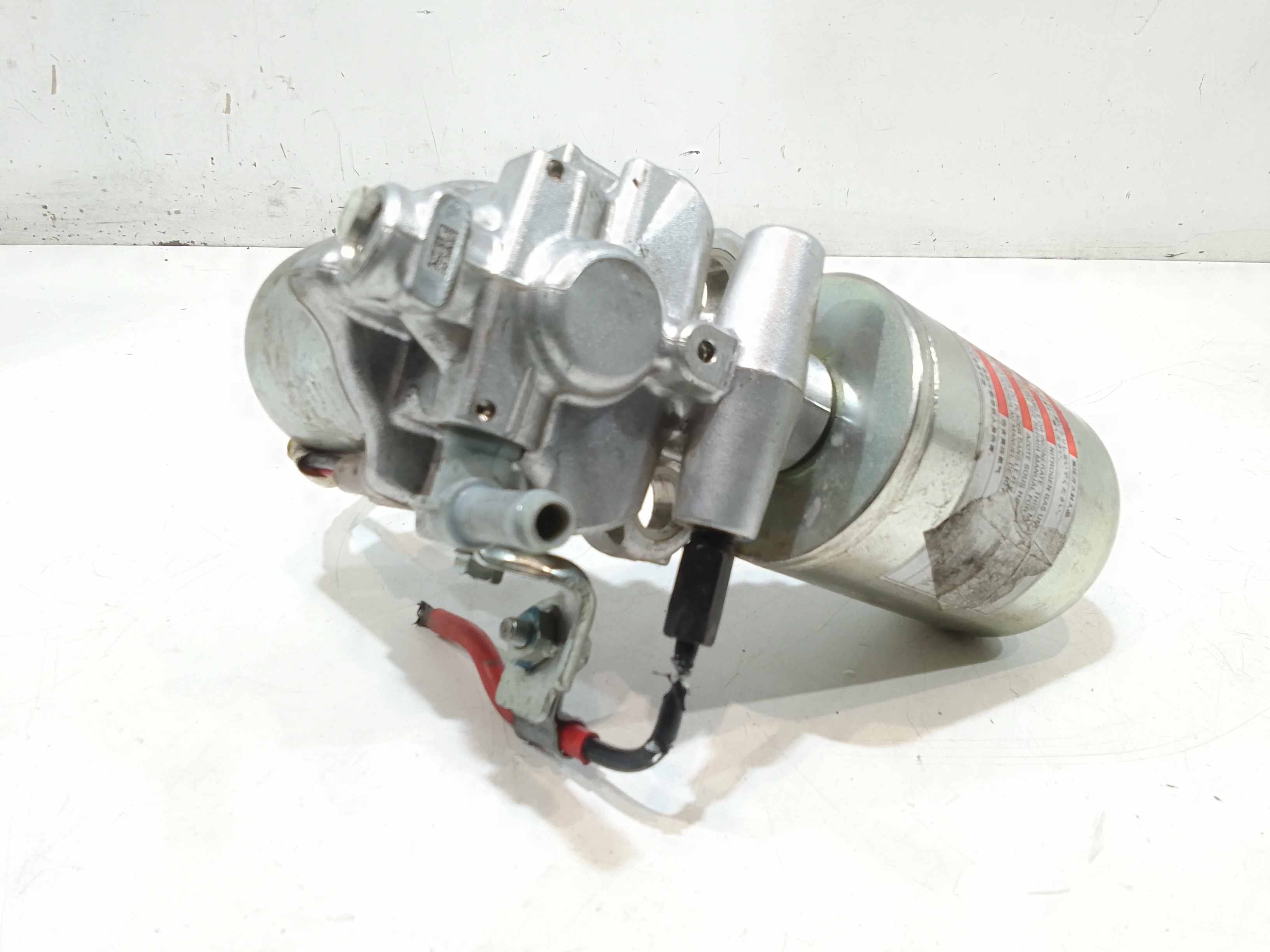 ABS pompa montaggio supplementare per Toyota C-hr Ibrida (16>) (2016 - In produzione)