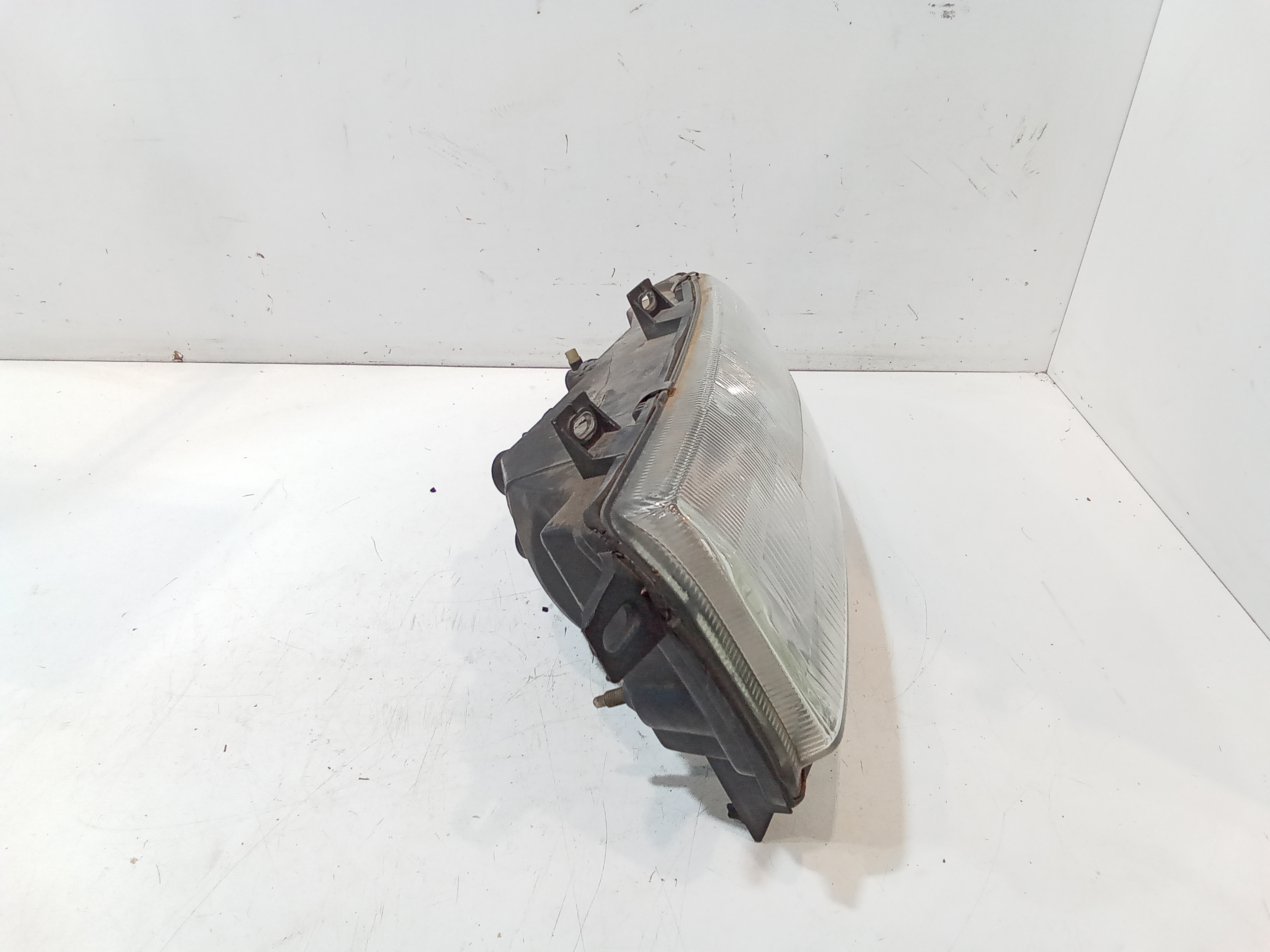 Faro anteriore Sinistro Guida per Renault Master 2 Serie (1997 - 2003)