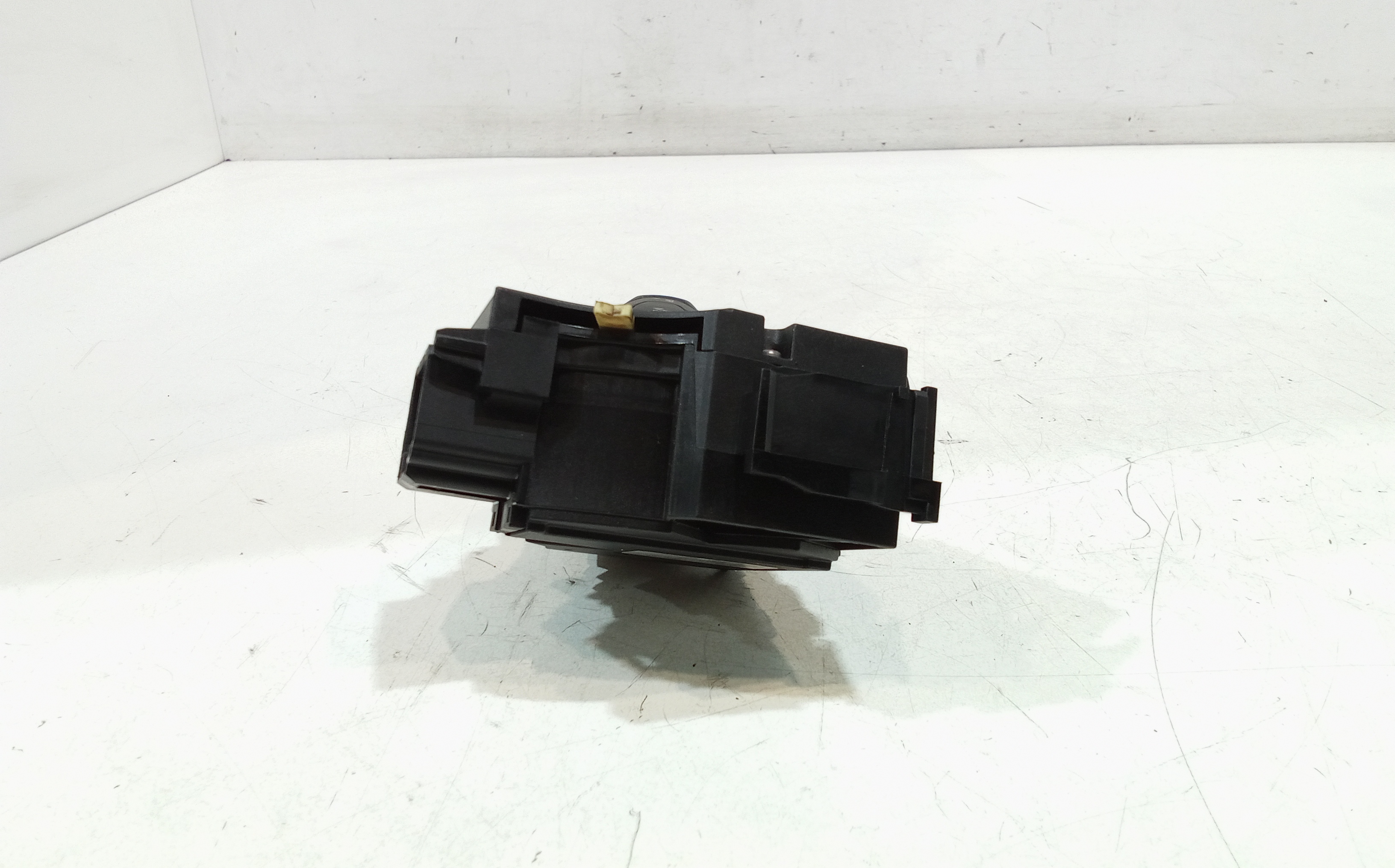 Devioluci sinistro per Ford Fiesta 6 Serie (2008 - 2017)