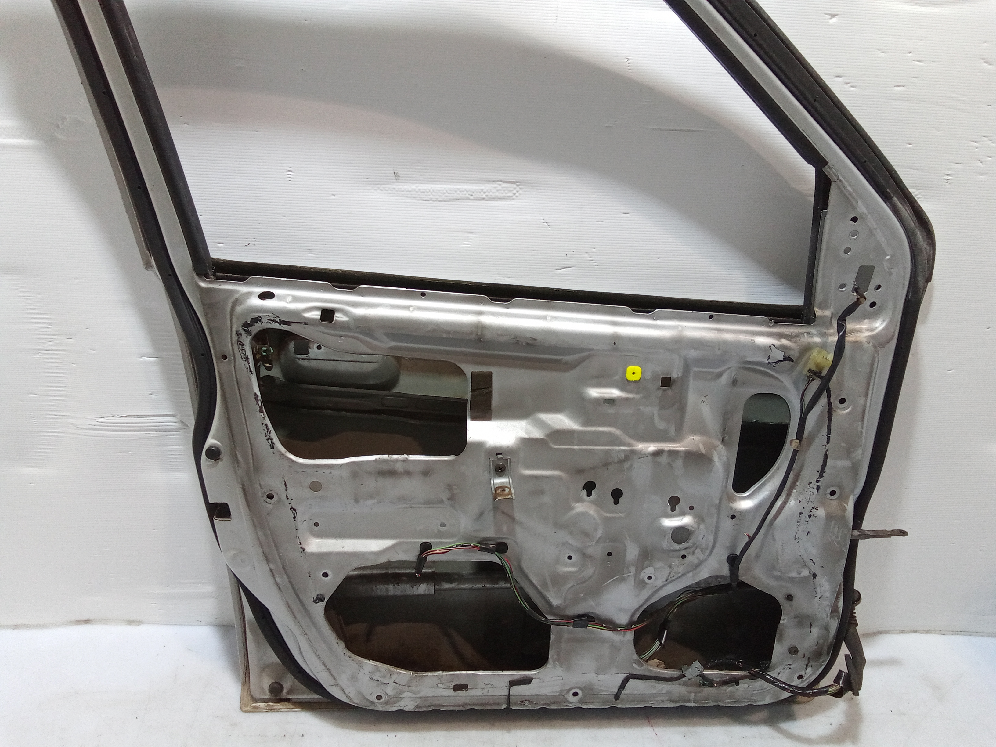 Portiera Anteriore Sinistra per Suzuki Ignis 2 Serie (2003 - 2009)