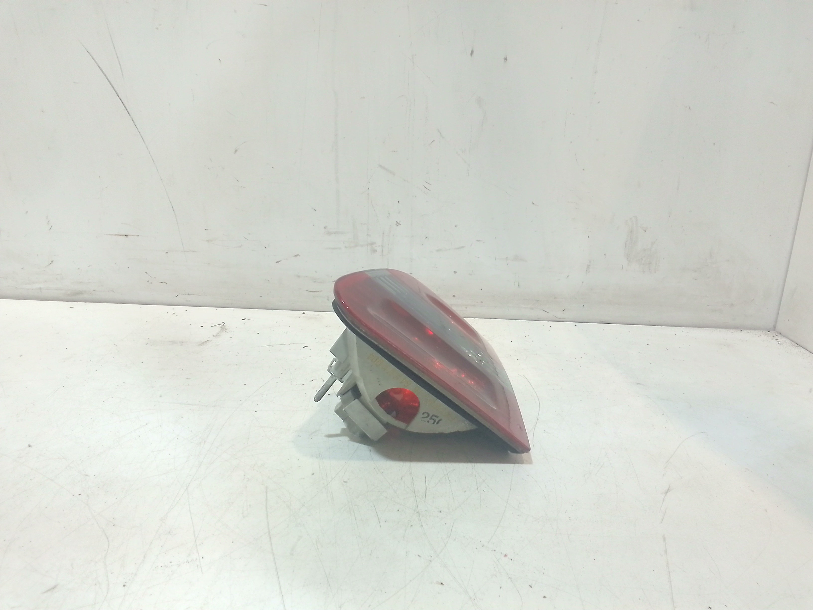 Stop Posteriore Destro Integrato nel Portello per Mercedes Classe B W245 1 Serie (2005 - 2011)