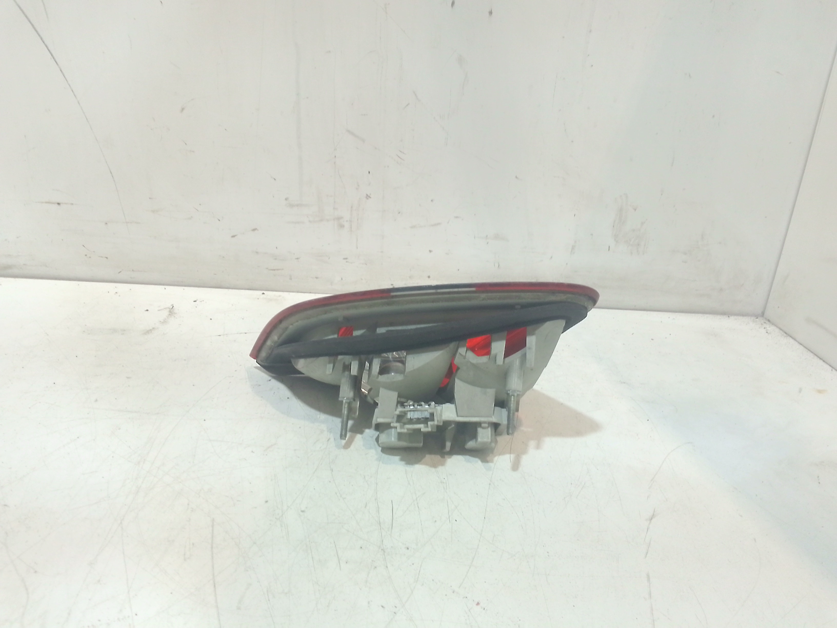 Stop Posteriore Destro Integrato nel Portello per Mercedes Classe B W245 1 Serie (2005 - 2011)