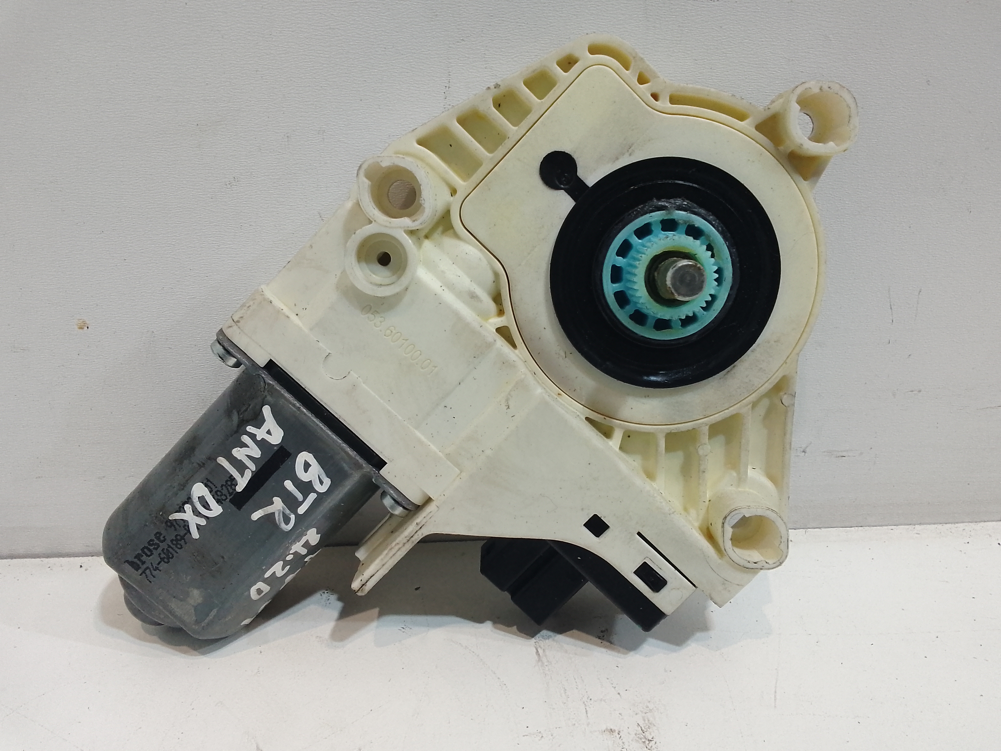 Motorino Alzavetro anteriore destra per Audi Q7 Serie (4lb) (05>15) (2005 - 2015)