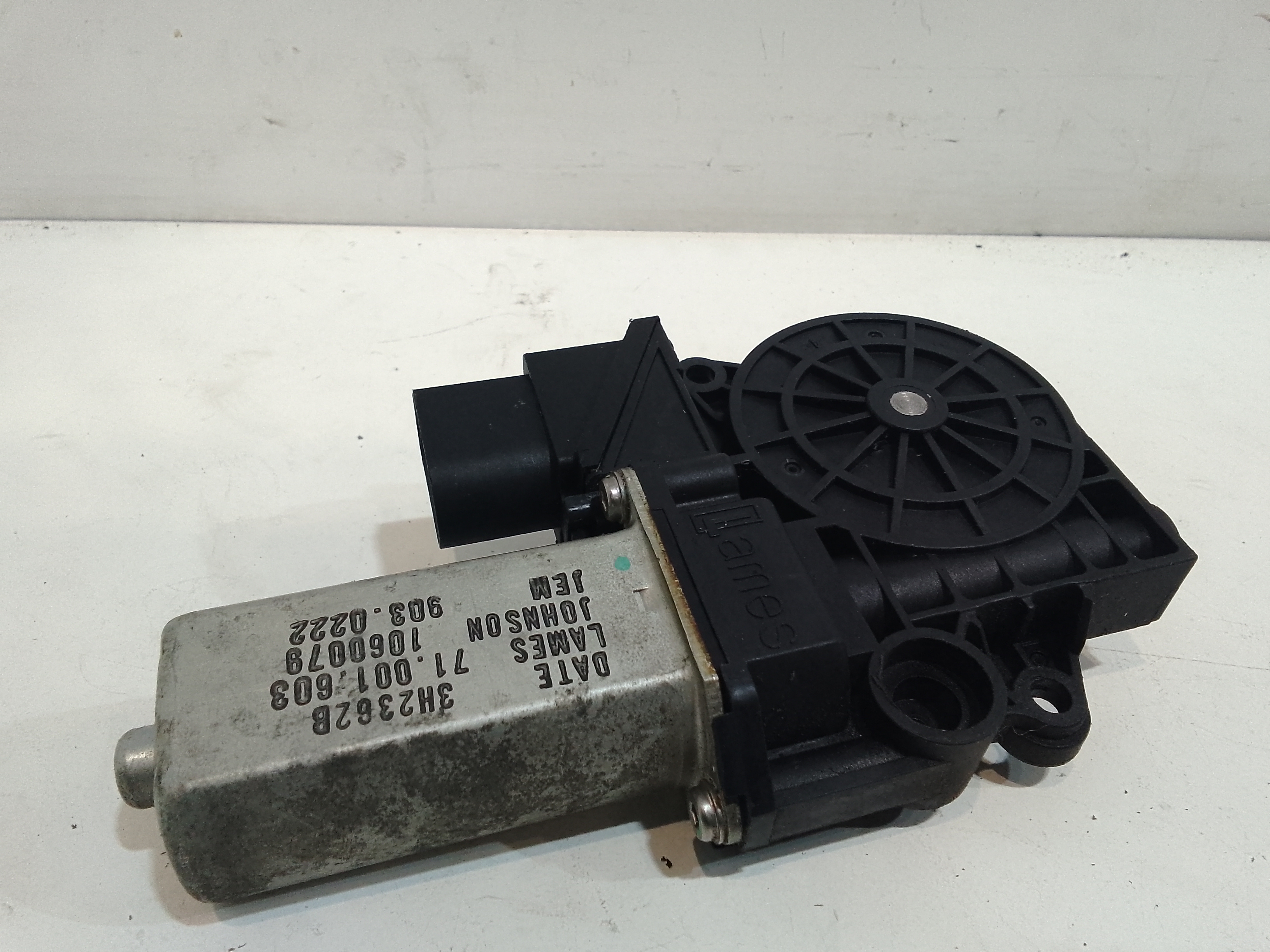 Motorino Alzavetro posteriore destra per Bmw Serie 3 E90 Berlina (2005 - 2008)