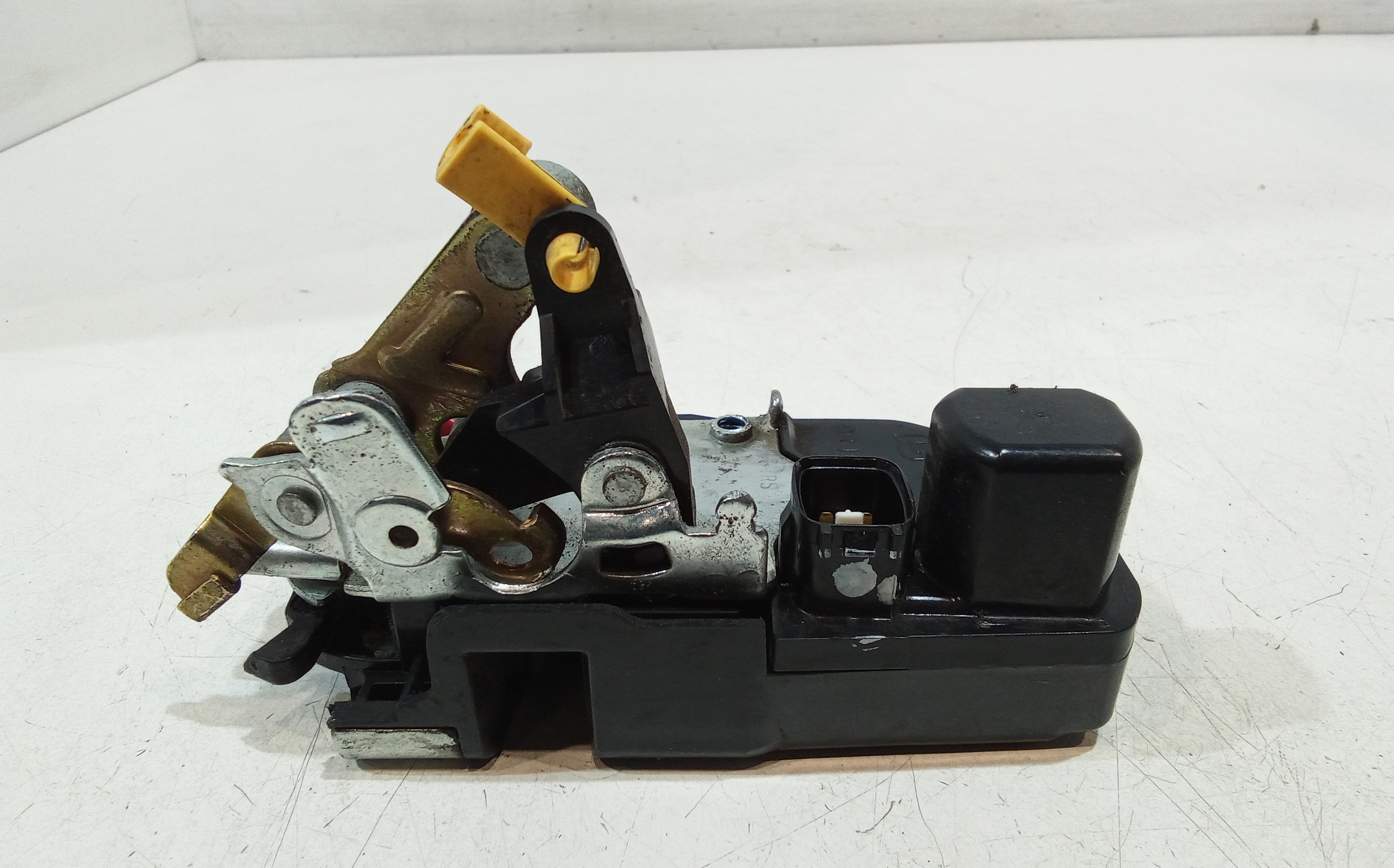 Serratura Anteriore Destra per Chrysler Voyager 4 Serie (2004 - 2008)