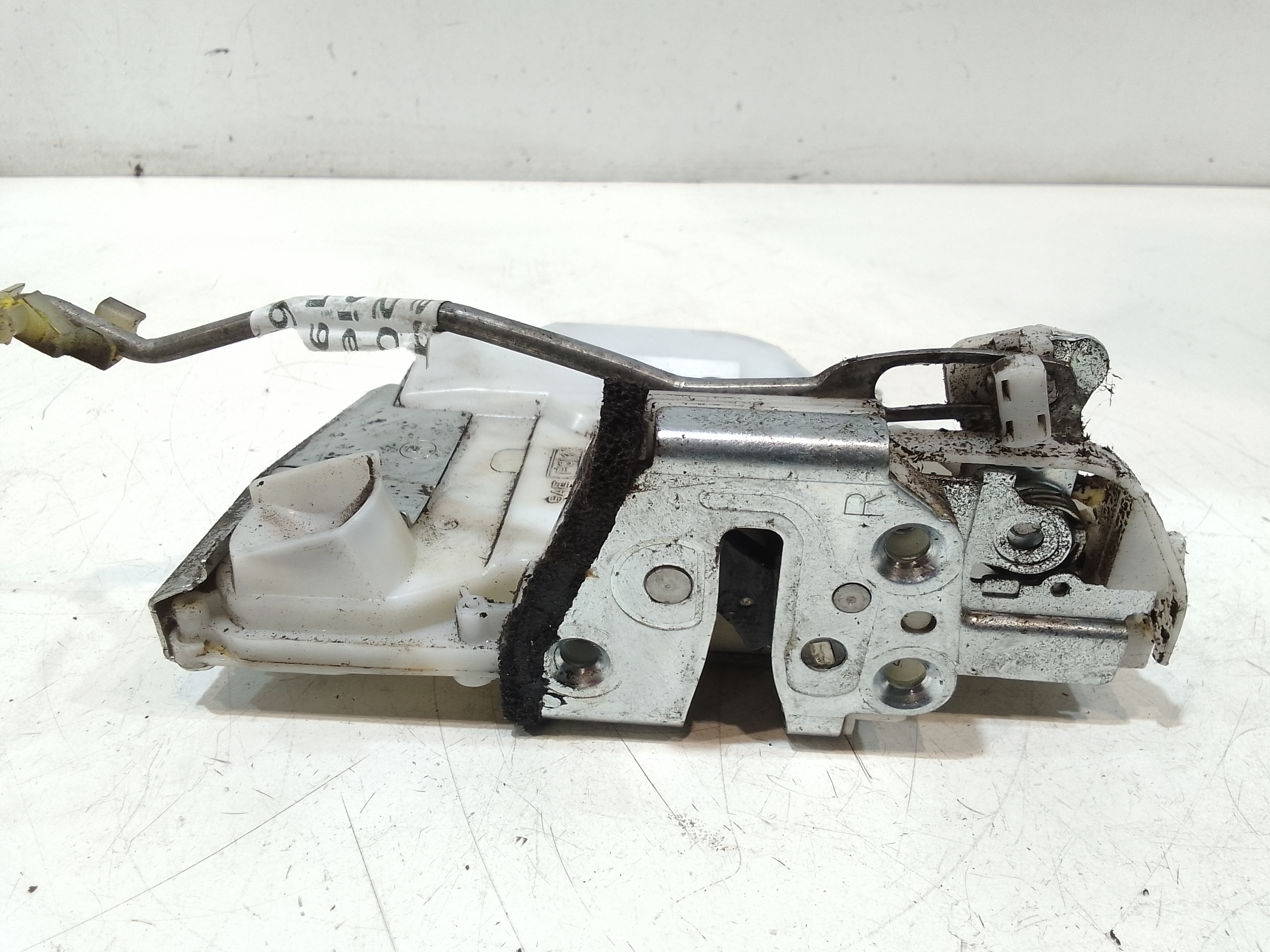 Serratura Anteriore Destra per Fiat Sedici 1 Serie (2006 - 2009)