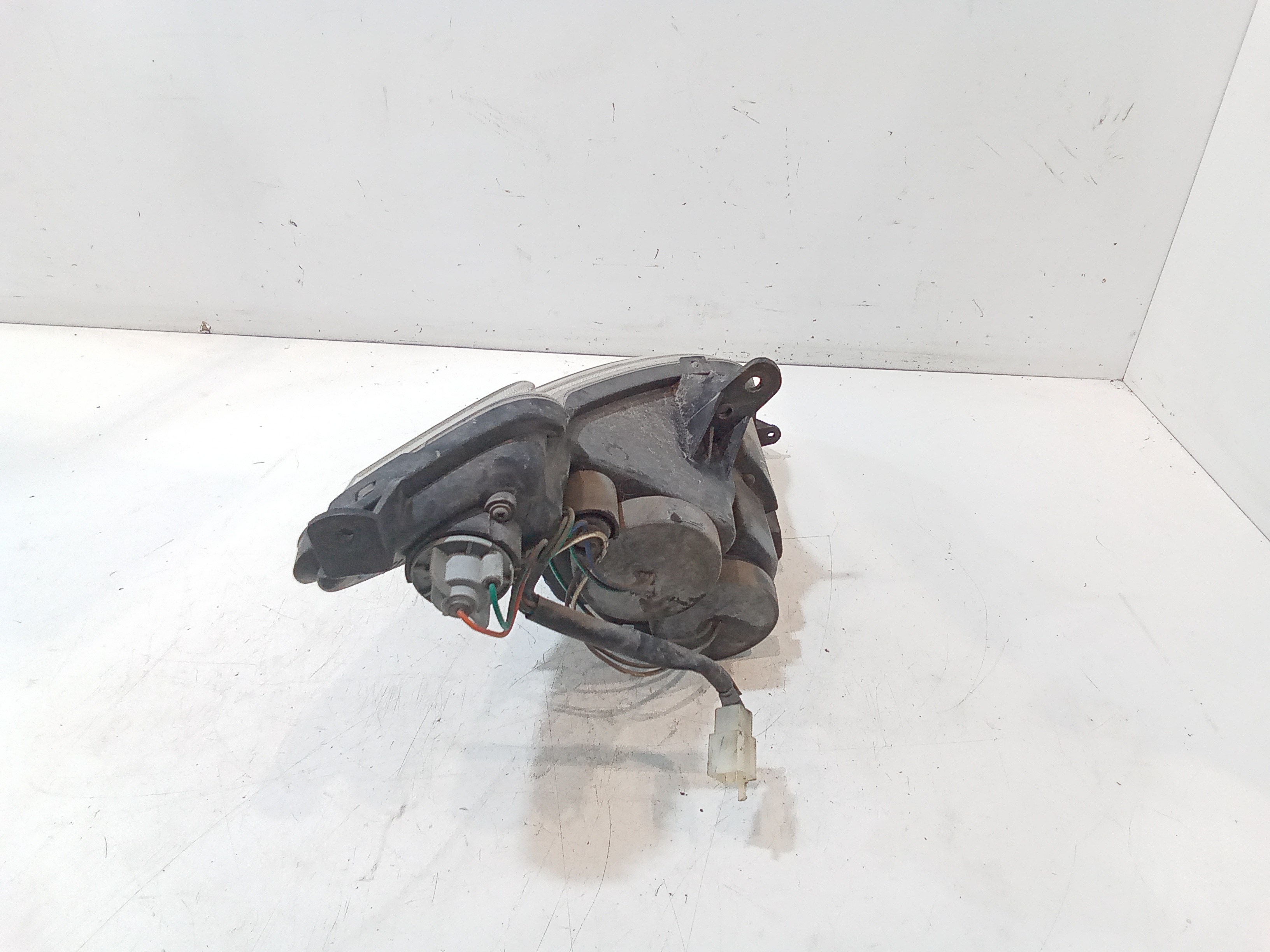 Faro anteriore per Kymco Downtown 200cc (2008 - >)