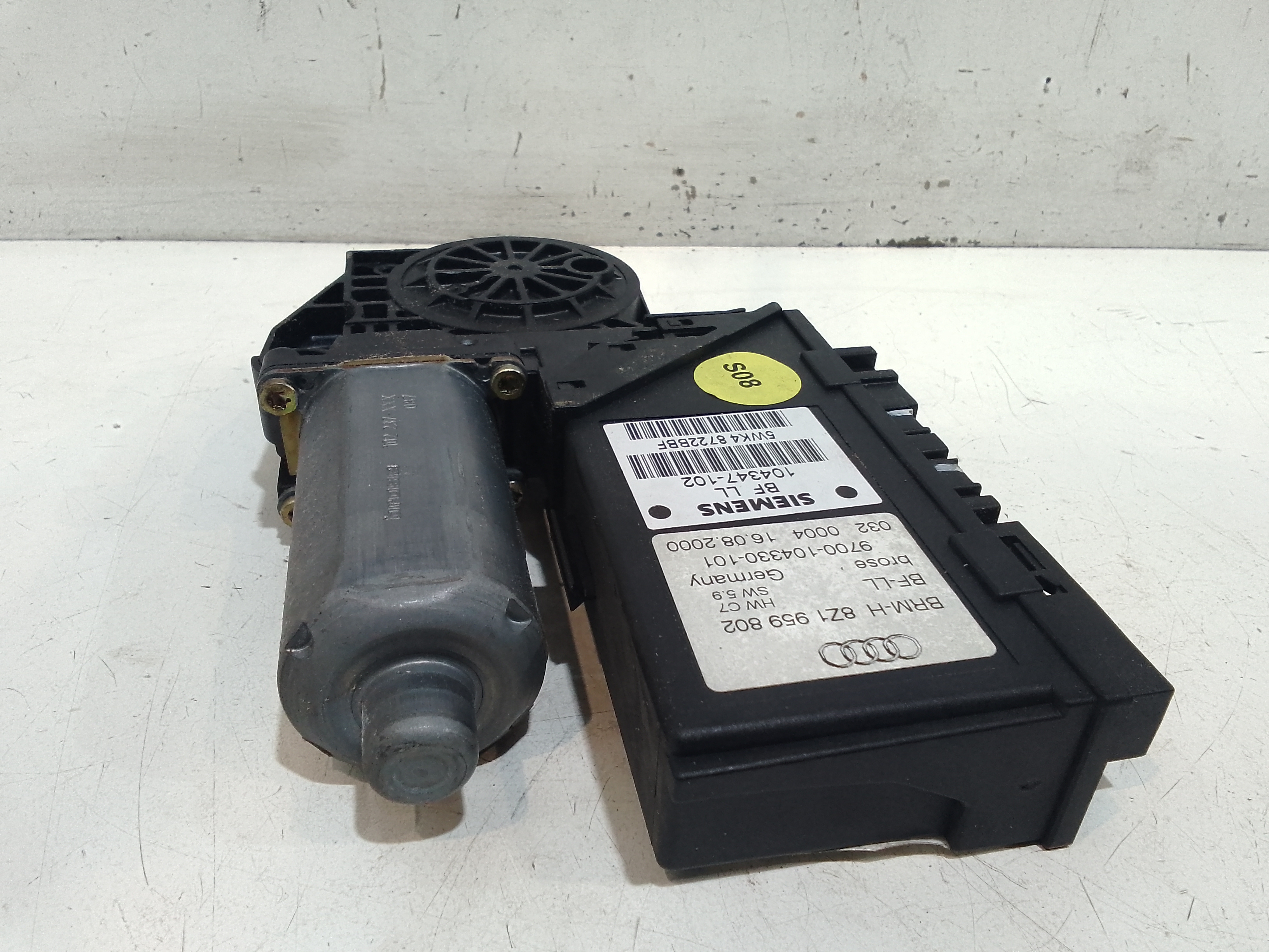 Motorino Alzavetro anteriore destra per Audi A2 Serie (8z0) (00>05) (2000 - 2005)