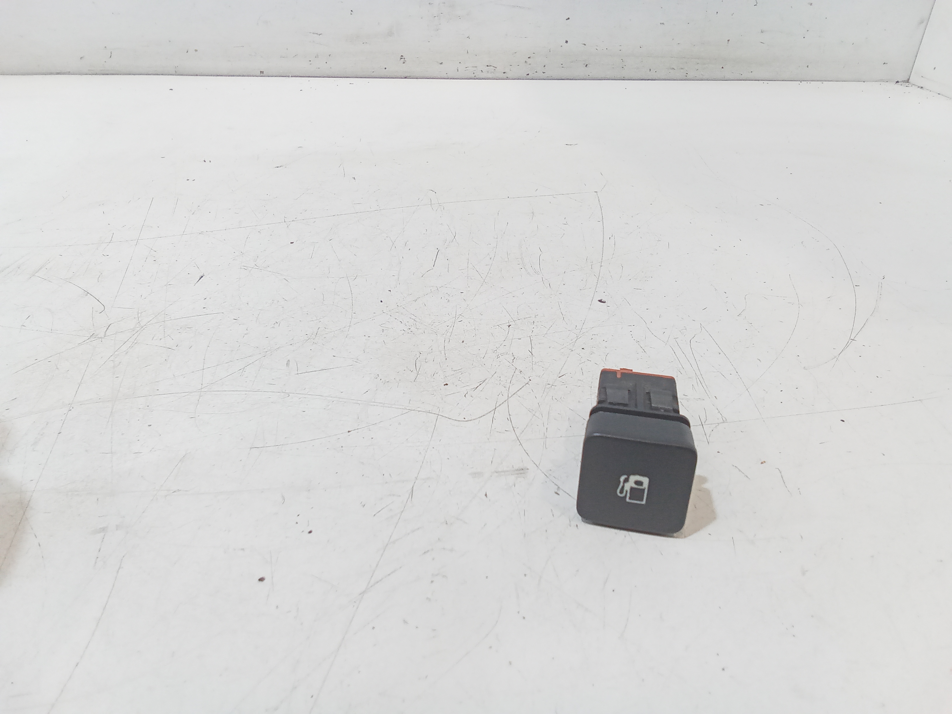 Pulsante apertura sportellino carburante per Citroen DS 4 (2011 - 2015)