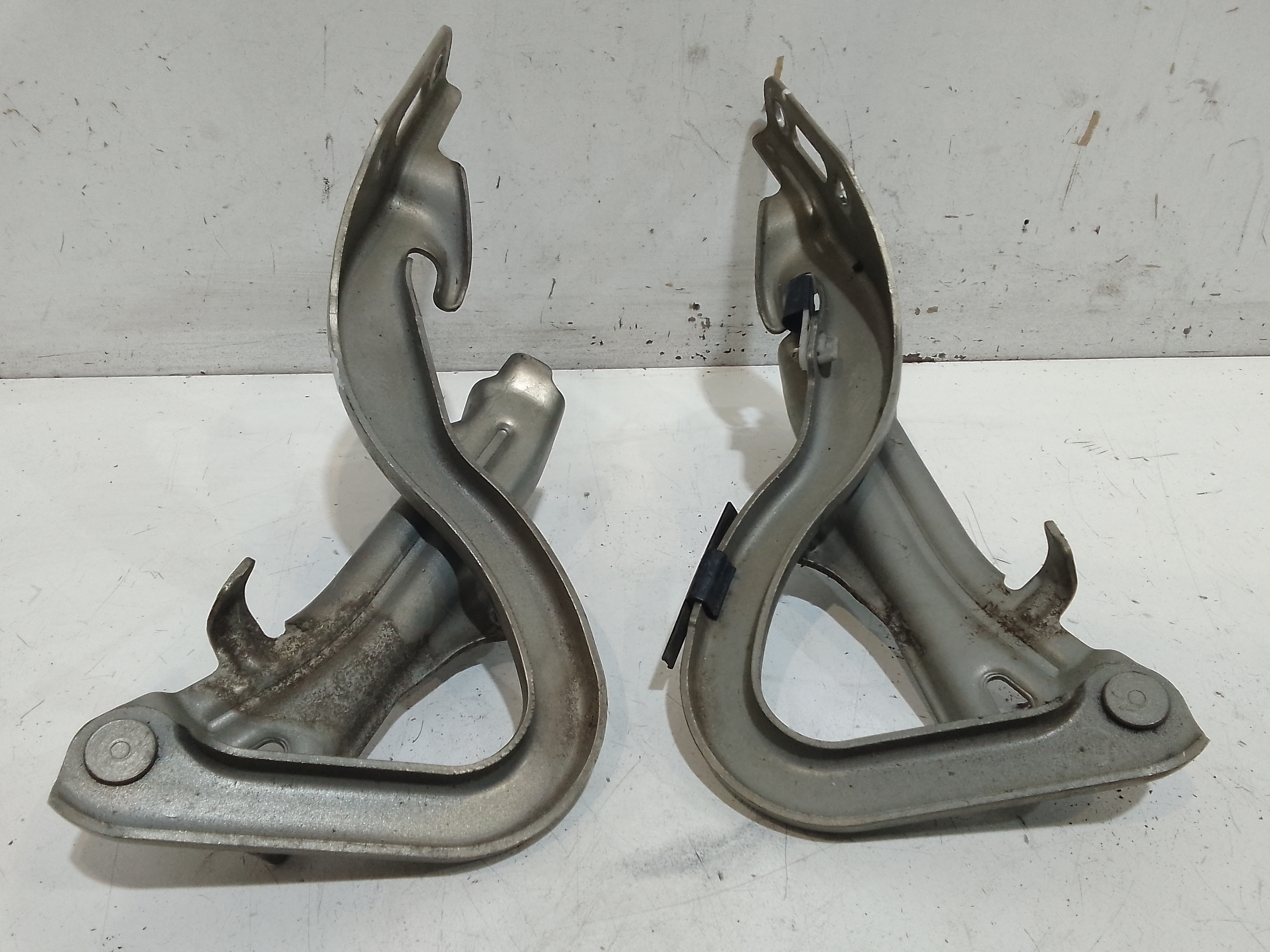 Cerniere cofano anteriore dx e sx per Fiat Sedici 1 Serie (2006 - 2009)