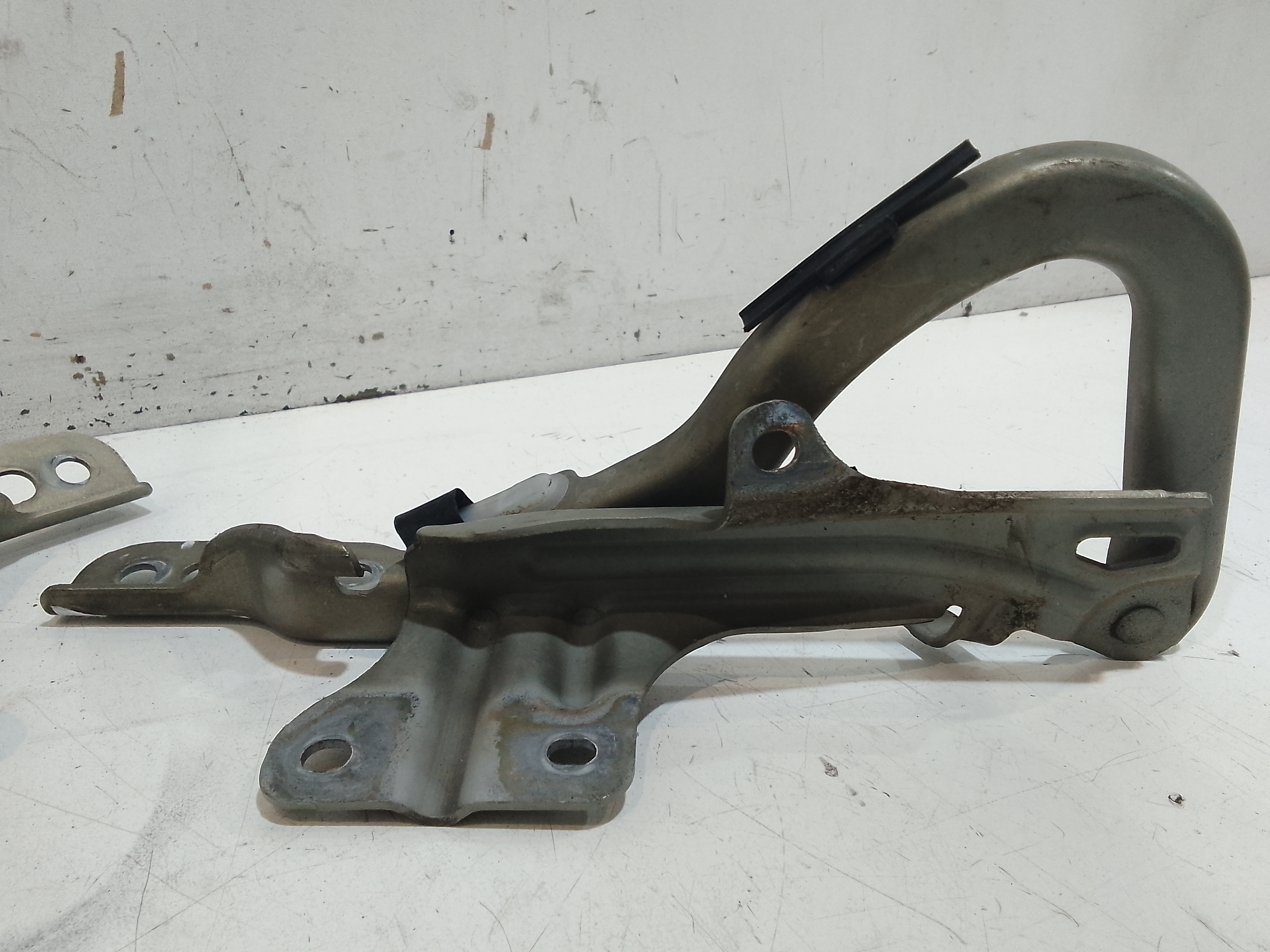 Cerniere cofano anteriore dx e sx per Fiat Sedici 1 Serie (2006 - 2009)