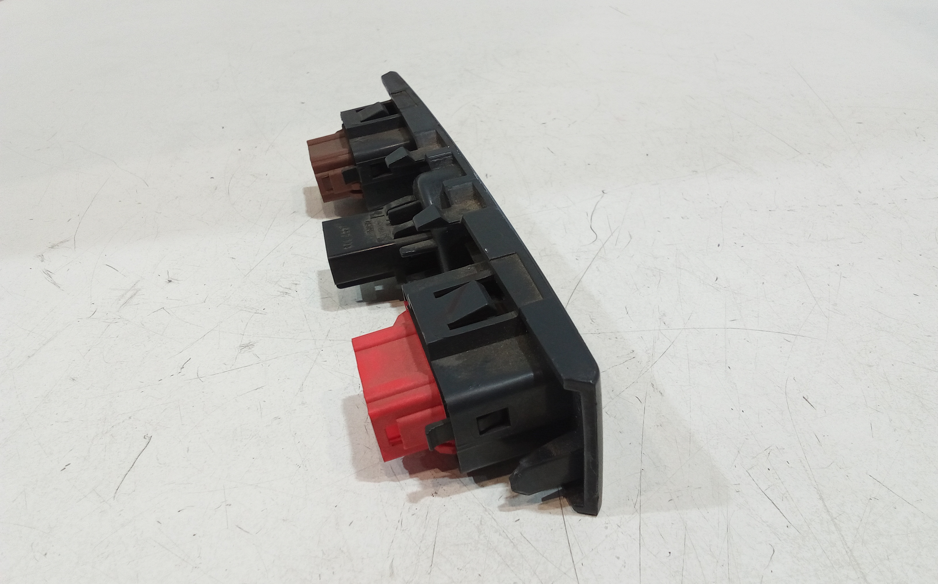 Pulsante luci di emergenza per Renault Clio Serie (01>05) (2001 - 2005)