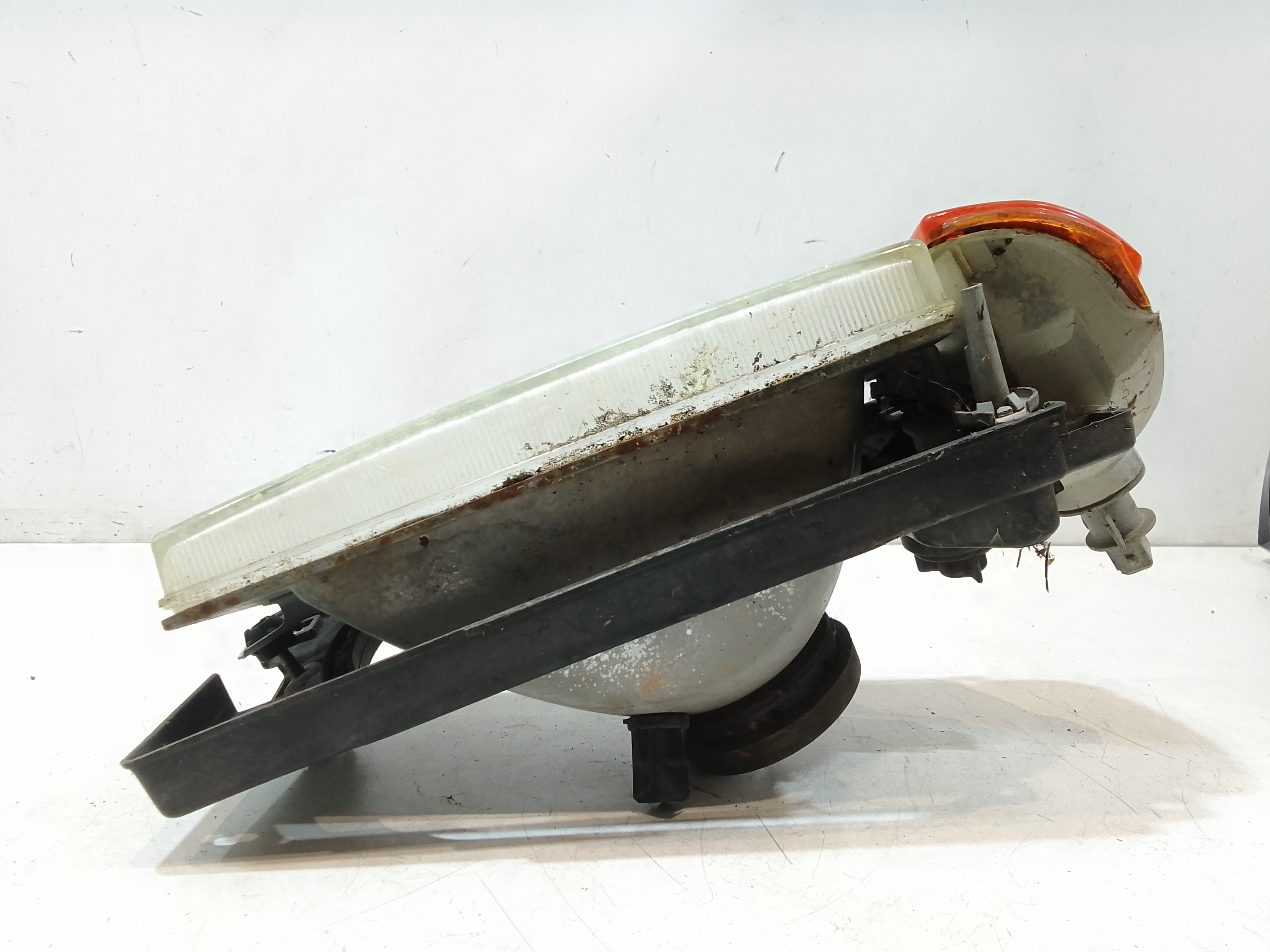 Faro anteriore Sinistro Guida per Volkswagen Polo 2 Serie (1981 - 1994)