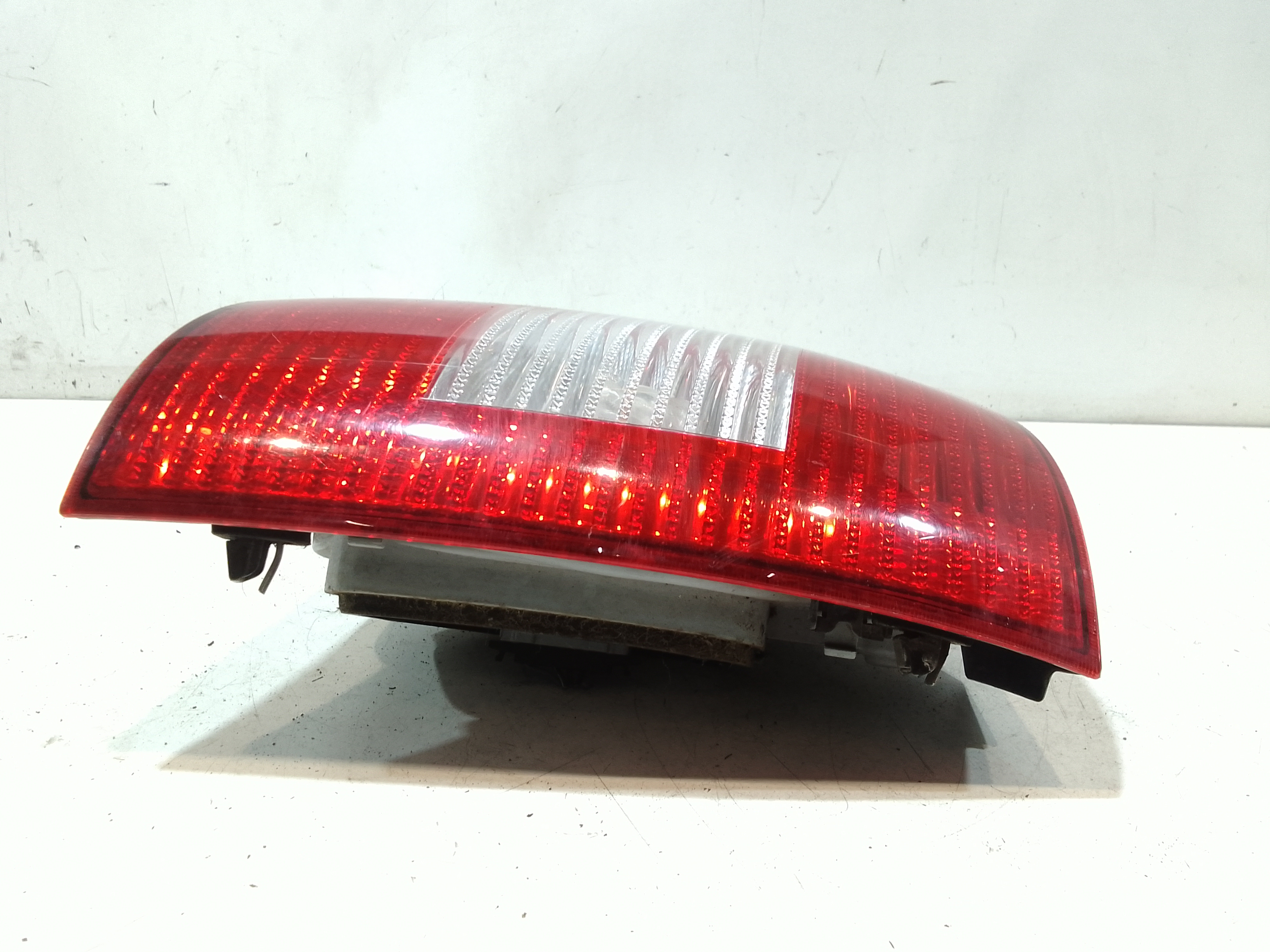 Stop fanale posteriore Destro Passeggero per Volkswagen Polo 4 Serie (2001 - 2009)