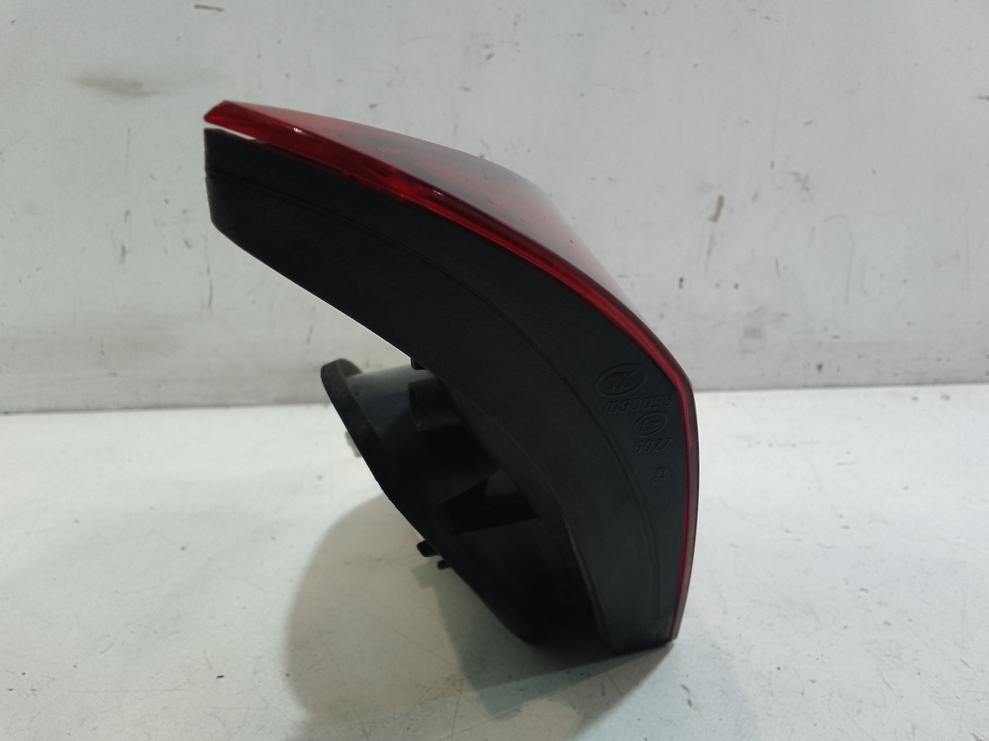 Stop Posteriore Sinistro Integrato nel Portello per Opel Astra J S. Wagon (2011 - In produzione)