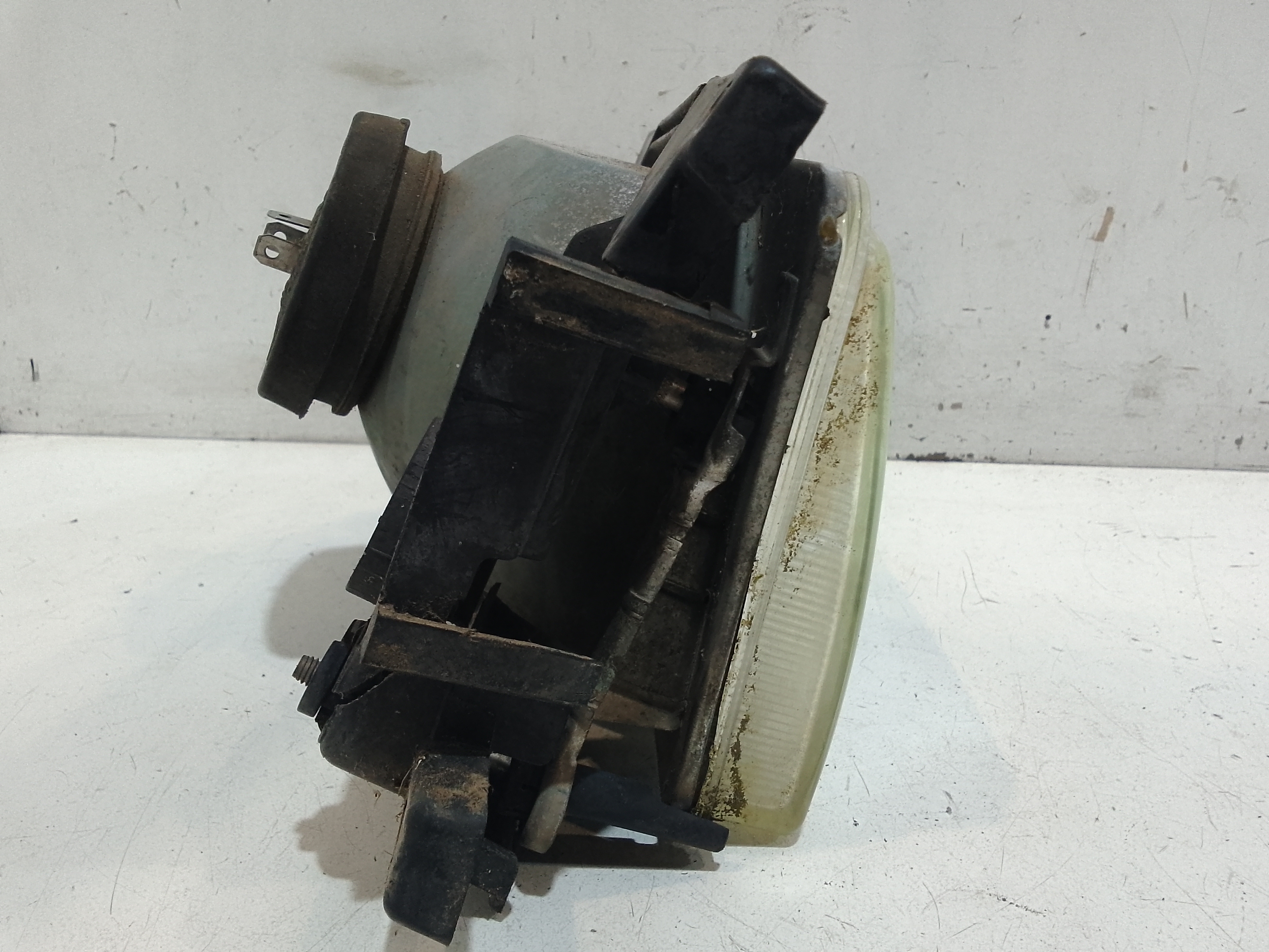 Faro anteriore Destro Passeggero per Volkswagen Polo 2 Serie (1981 - 1994)