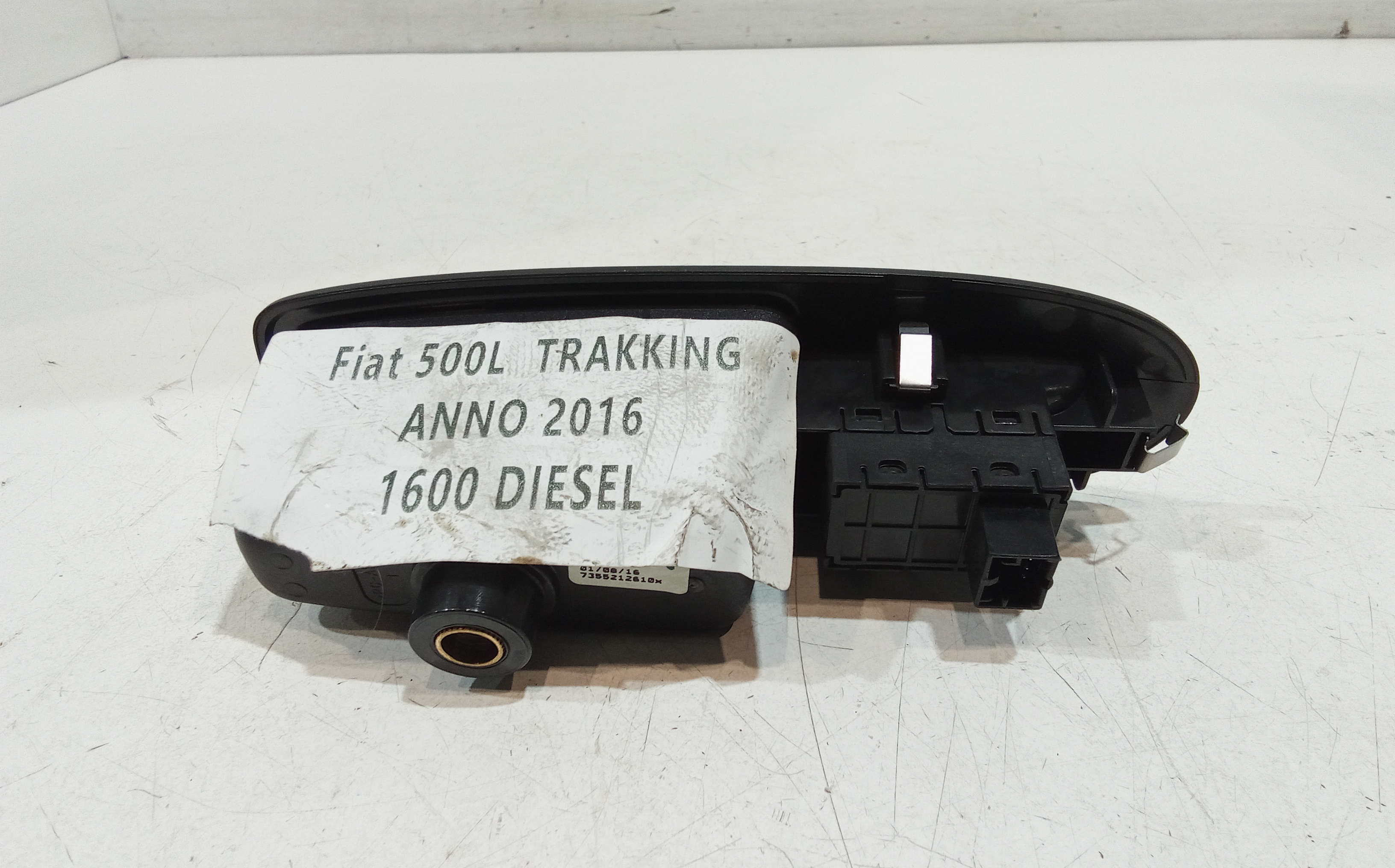 Pulsantiera Posteriore Sinistra per Fiat 500 L Serie Trekking/cross (2013 - In produzione)