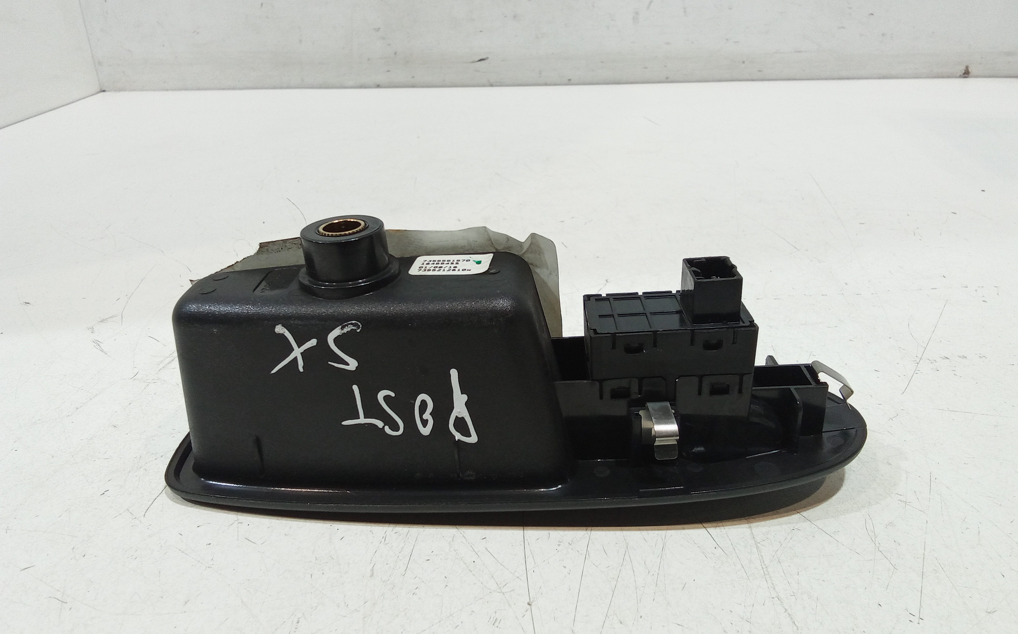 Pulsantiera Posteriore Sinistra per Fiat 500 L Serie Trekking/cross (2013 - In produzione)