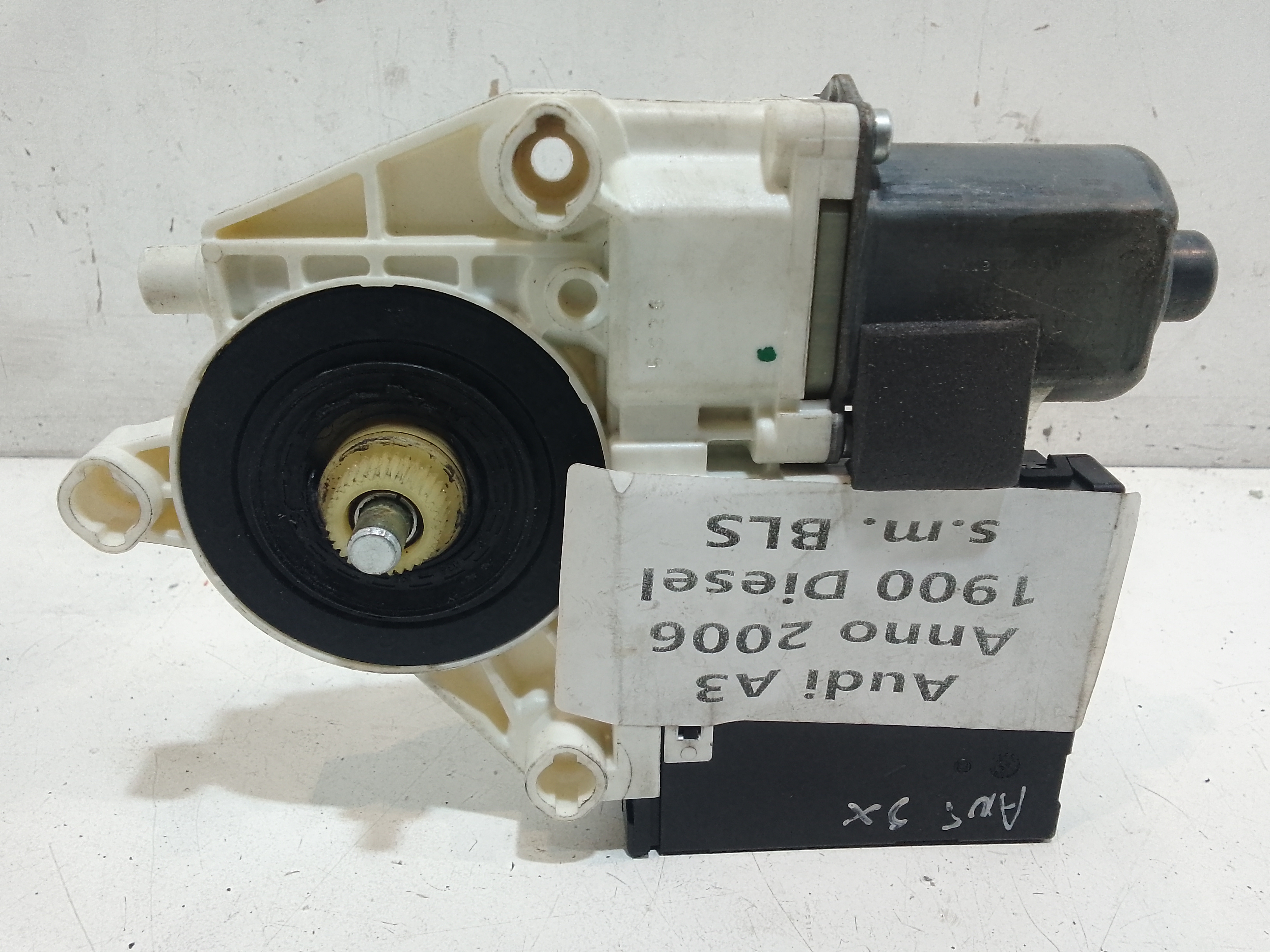 Motorino Alzavetro anteriore Sinistro per Audi A3 Serie (8p1) (05>08) (2005 - 2008)