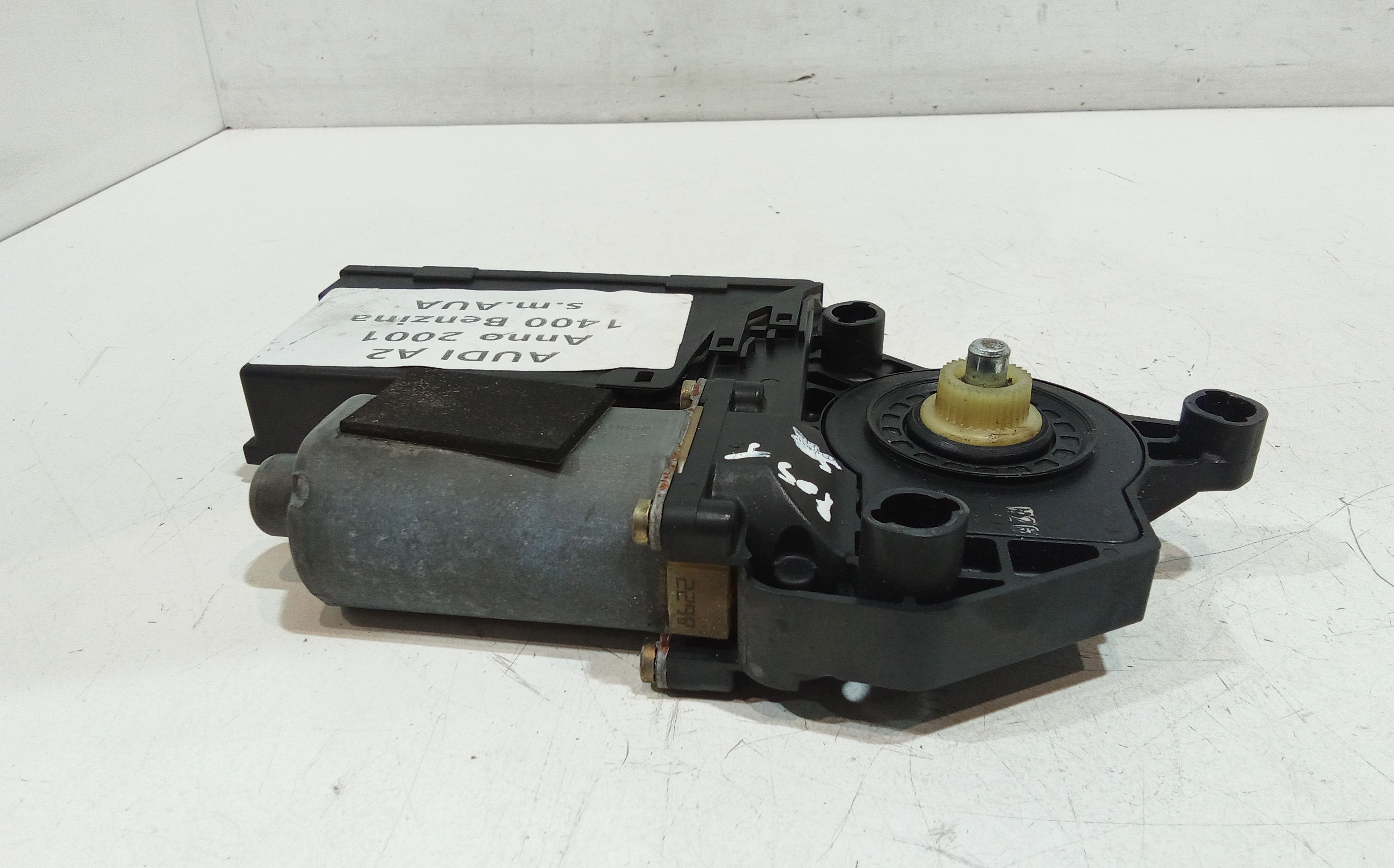 Motorino Alzavetro posteriore Sinistro per Audi A2 Serie (8z0) (00>05) (2000 - 2005)