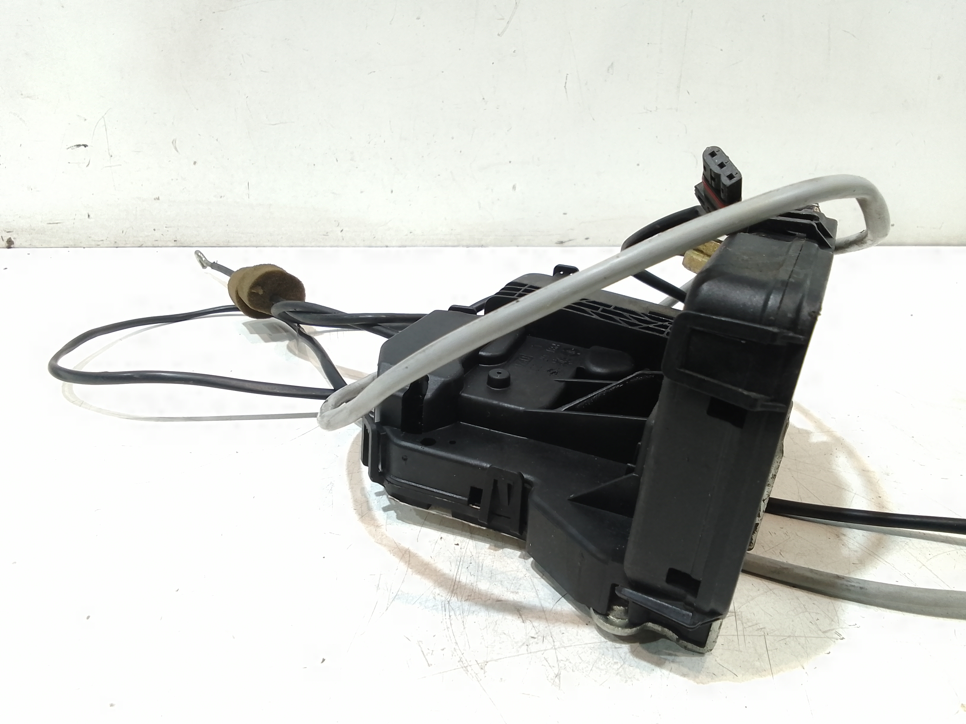 Serratura Anteriore Sinistra per Mercedes Classe C Berlina W203 2 Serie (2004 - 2007)