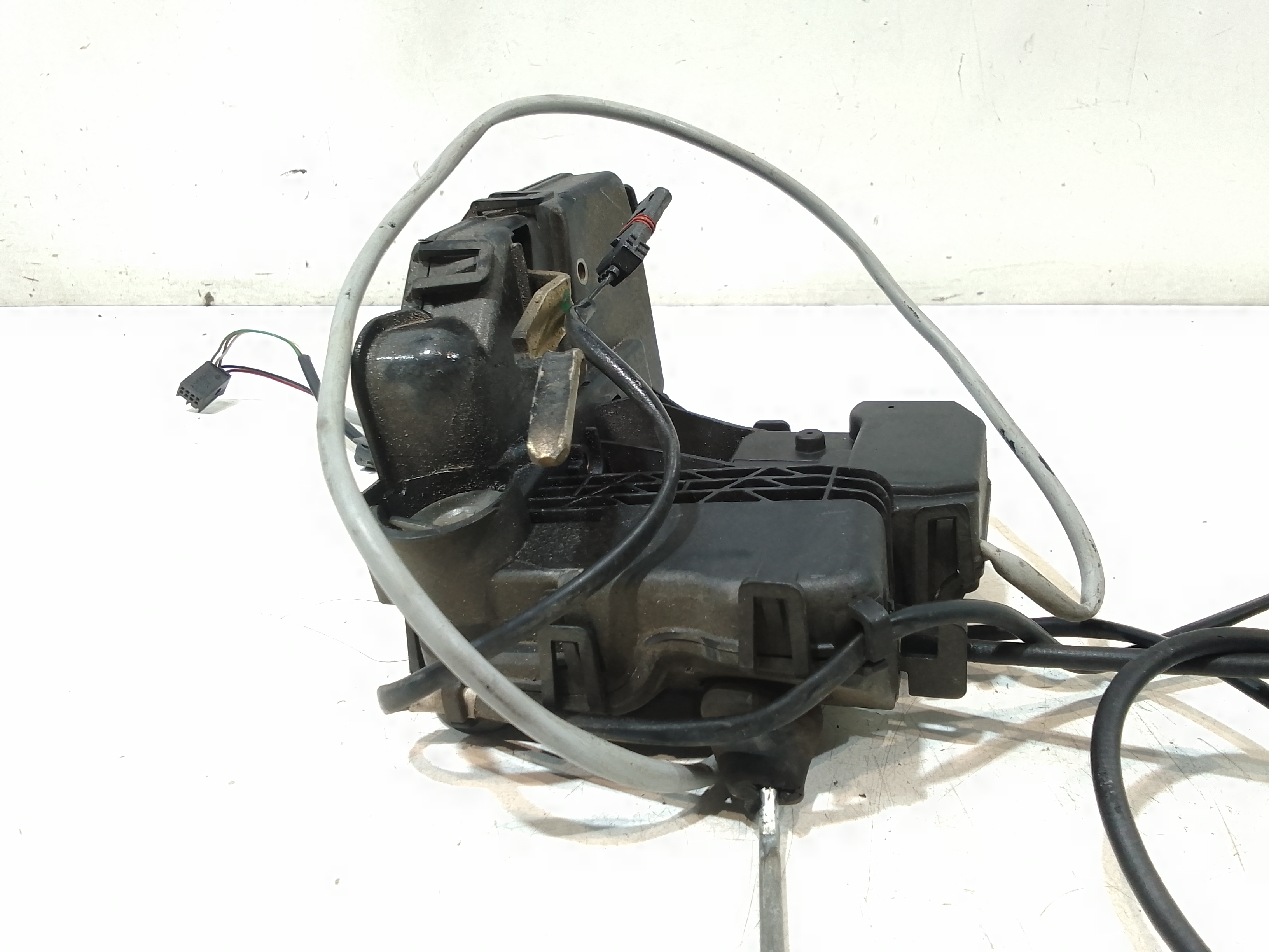 Serratura Anteriore Sinistra per Mercedes Classe C Berlina W203 2 Serie (2004 - 2007)