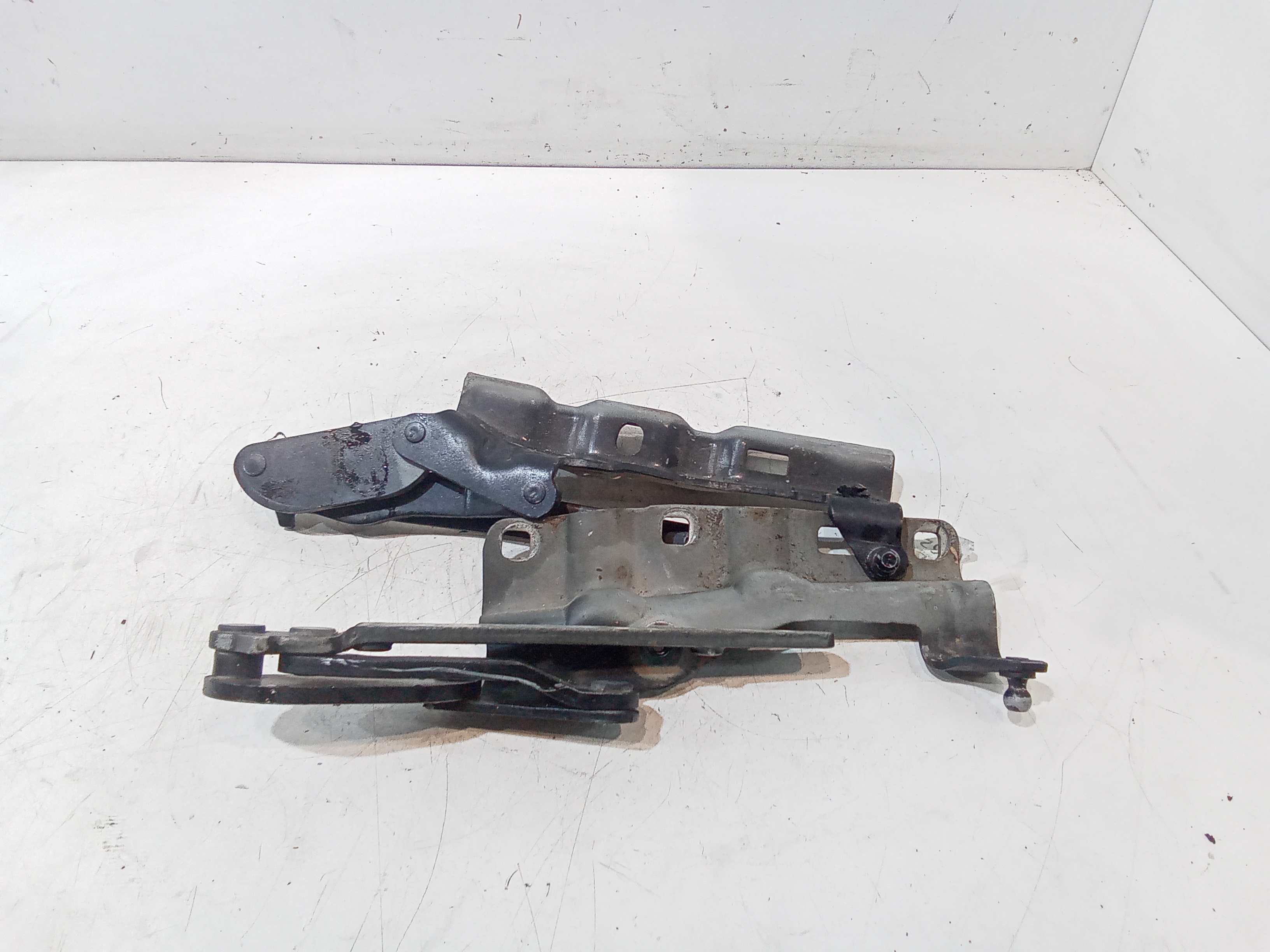 Cerniere cofano anteriore dx e sx per Mercedes Classe C Berlina W203 2 Serie (2004 - 2007)