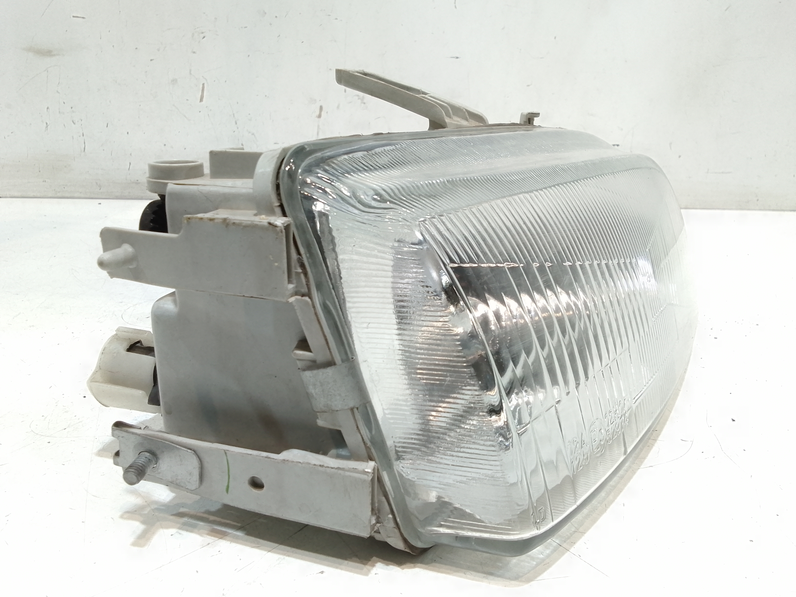 Faro anteriore Destro Passeggero per Fiat Punto Berlina 3p (1993 - 1999)