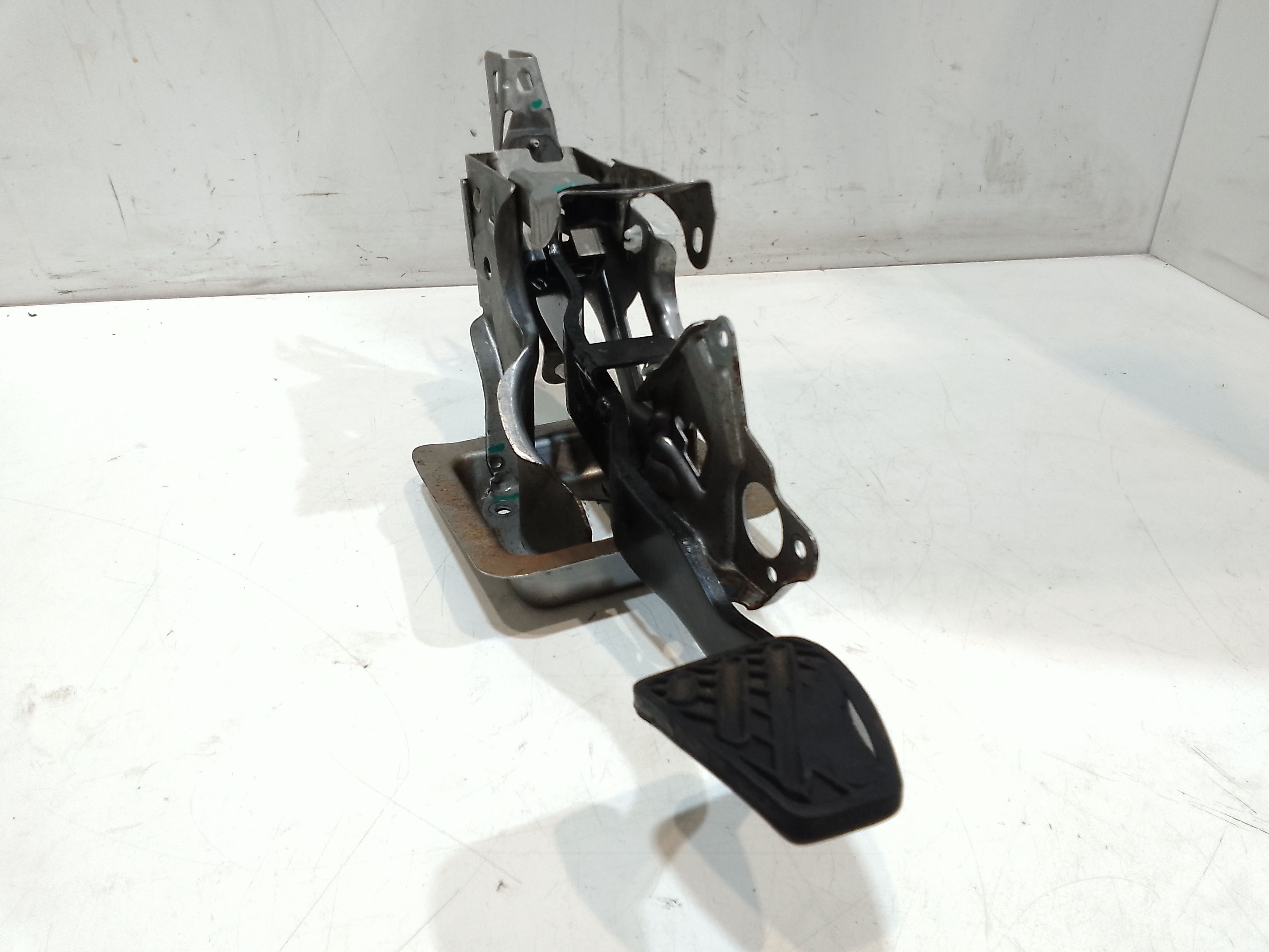 Pedale Freno per Nissan Micra 7 Serie (2010 - 2016)