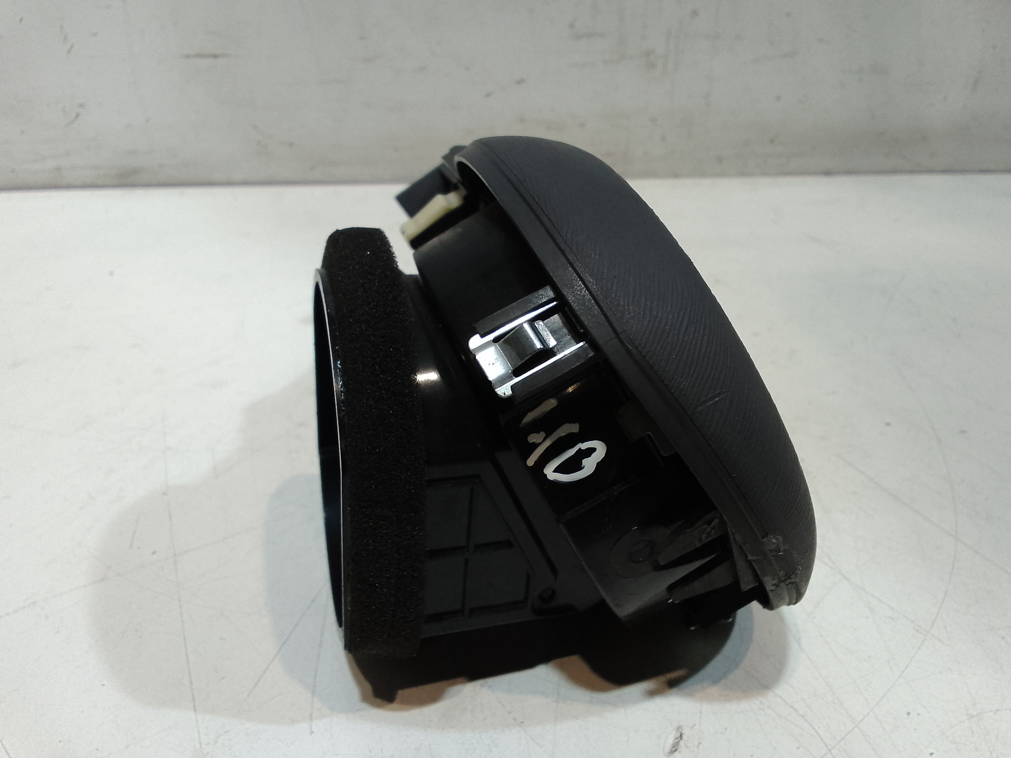 Bocchetta aria cruscotto lato guida per Hyundai I10 1 Serie (2007 - 2011)