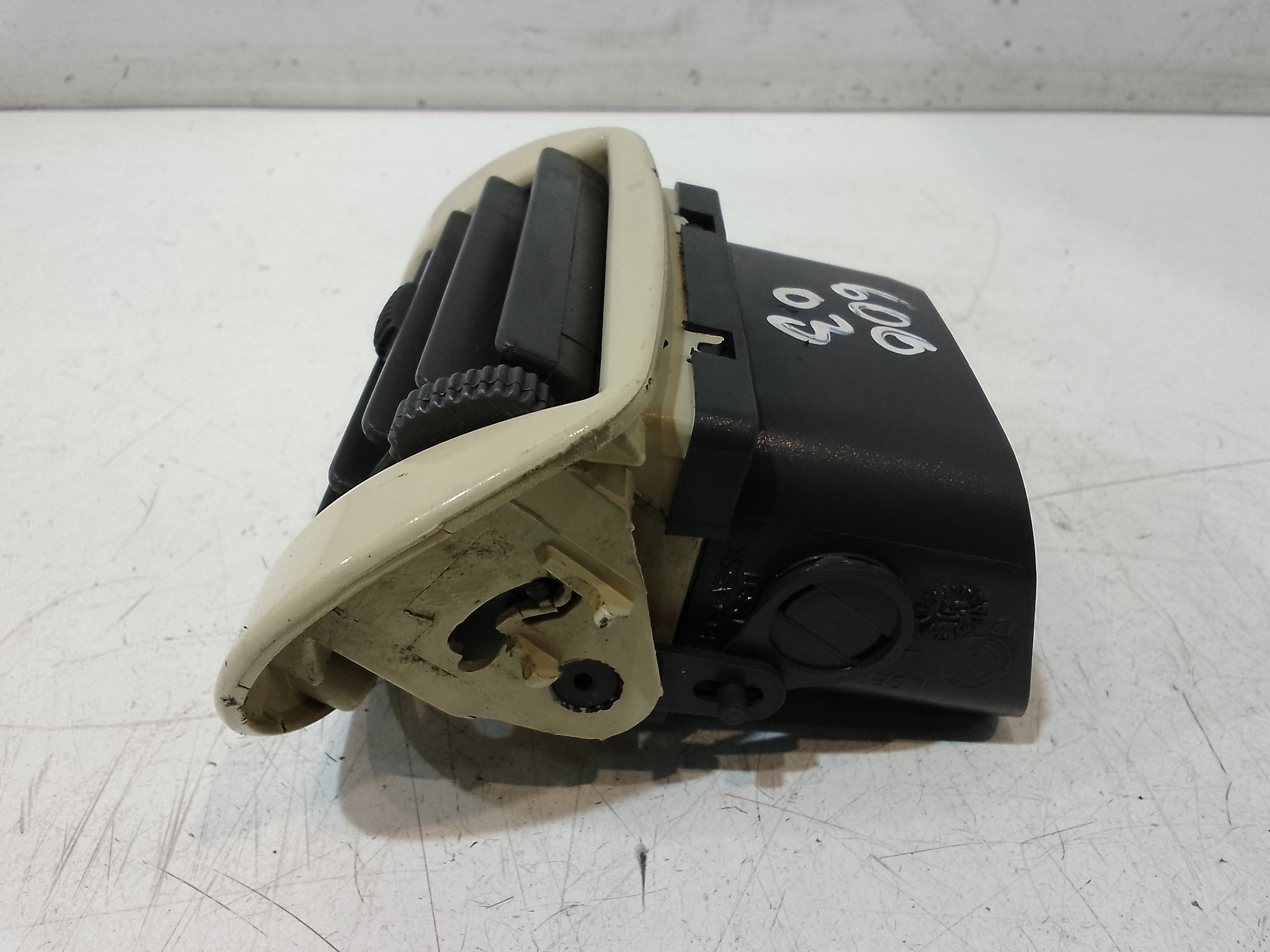 Bocchetta aria cruscotto lato passeggero per Fiat Seicento Serie (00>05) (2000 - 2005)