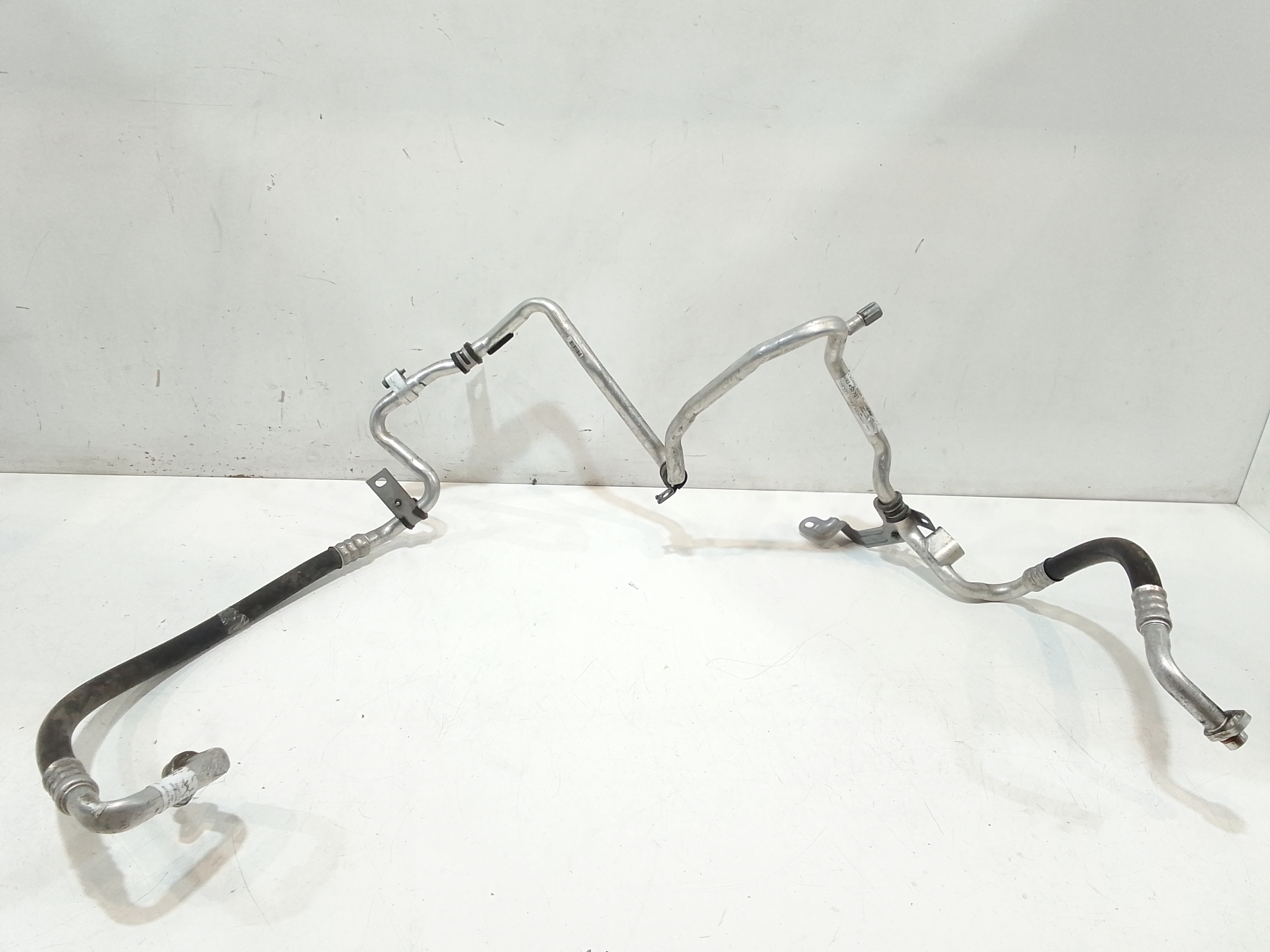 Tubi A/C per Opel Vivaro Serie (14>) (2014 - In produzione)