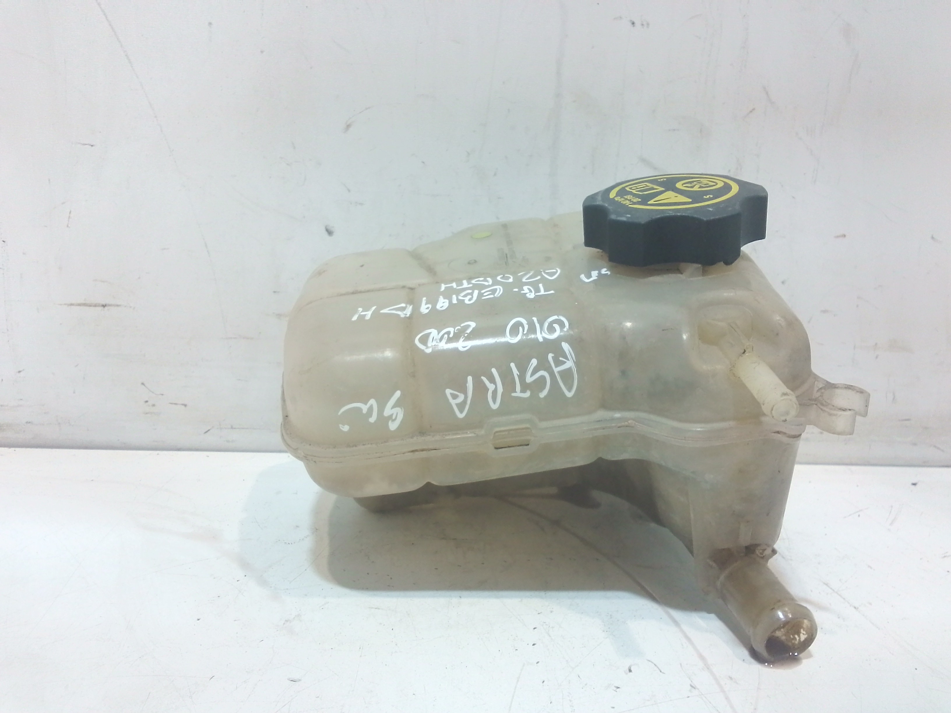 Vaschetta liquido radiatore per Opel Astra J (2009 - In produzione)