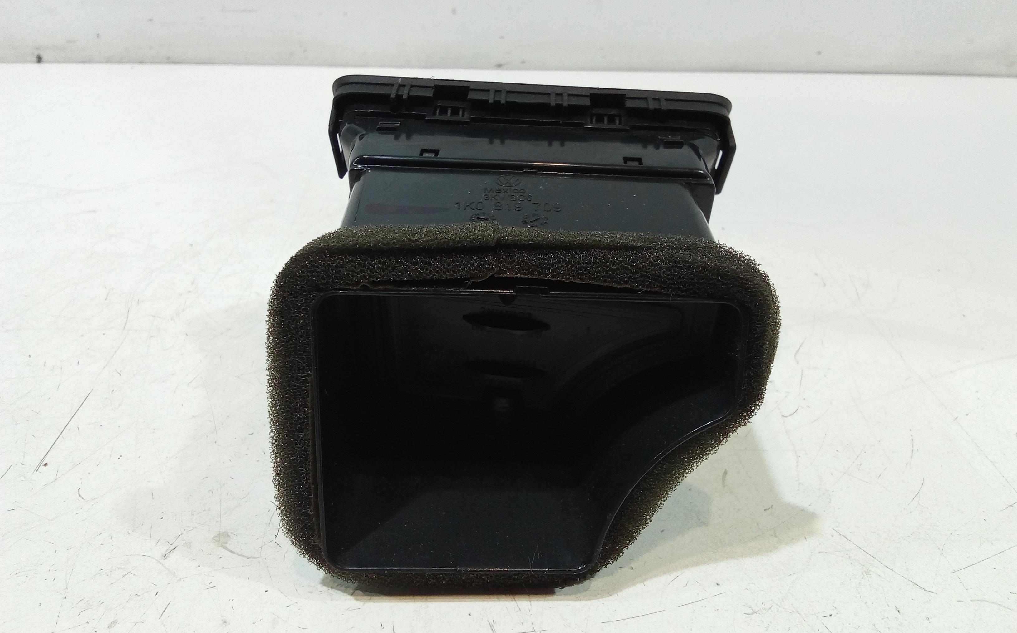 Bocchetta aria cruscotto lato guida per Volkswagen Jetta Serie A5 (2005 - 2010)