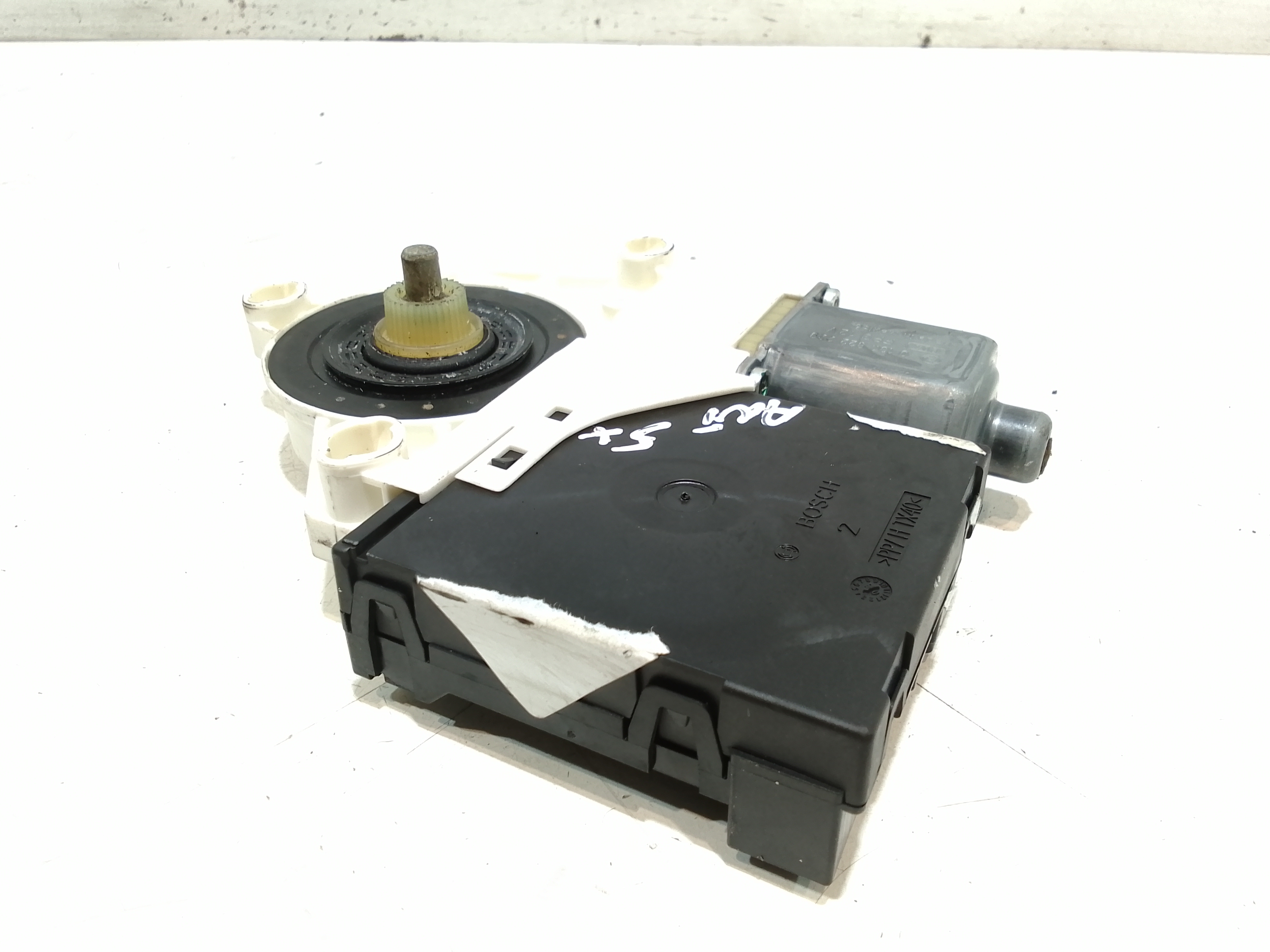 Motorino Alzavetro anteriore Sinistro per Volkswagen Jetta Serie A5 (2005 - 2010)