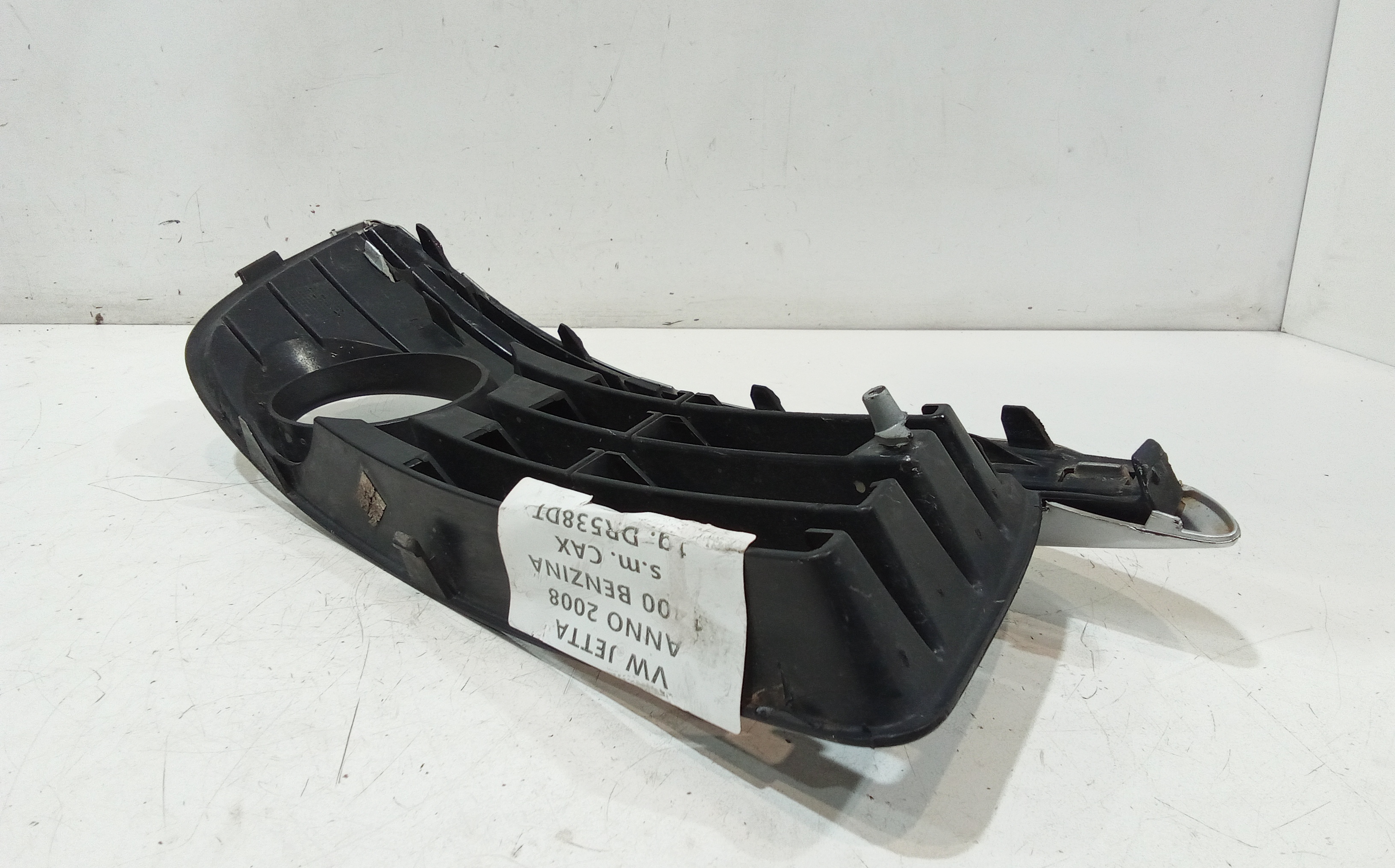 Cornice cover fendinebbia ant. SX guida per Volkswagen Jetta Serie A5 (2005 - 2010)