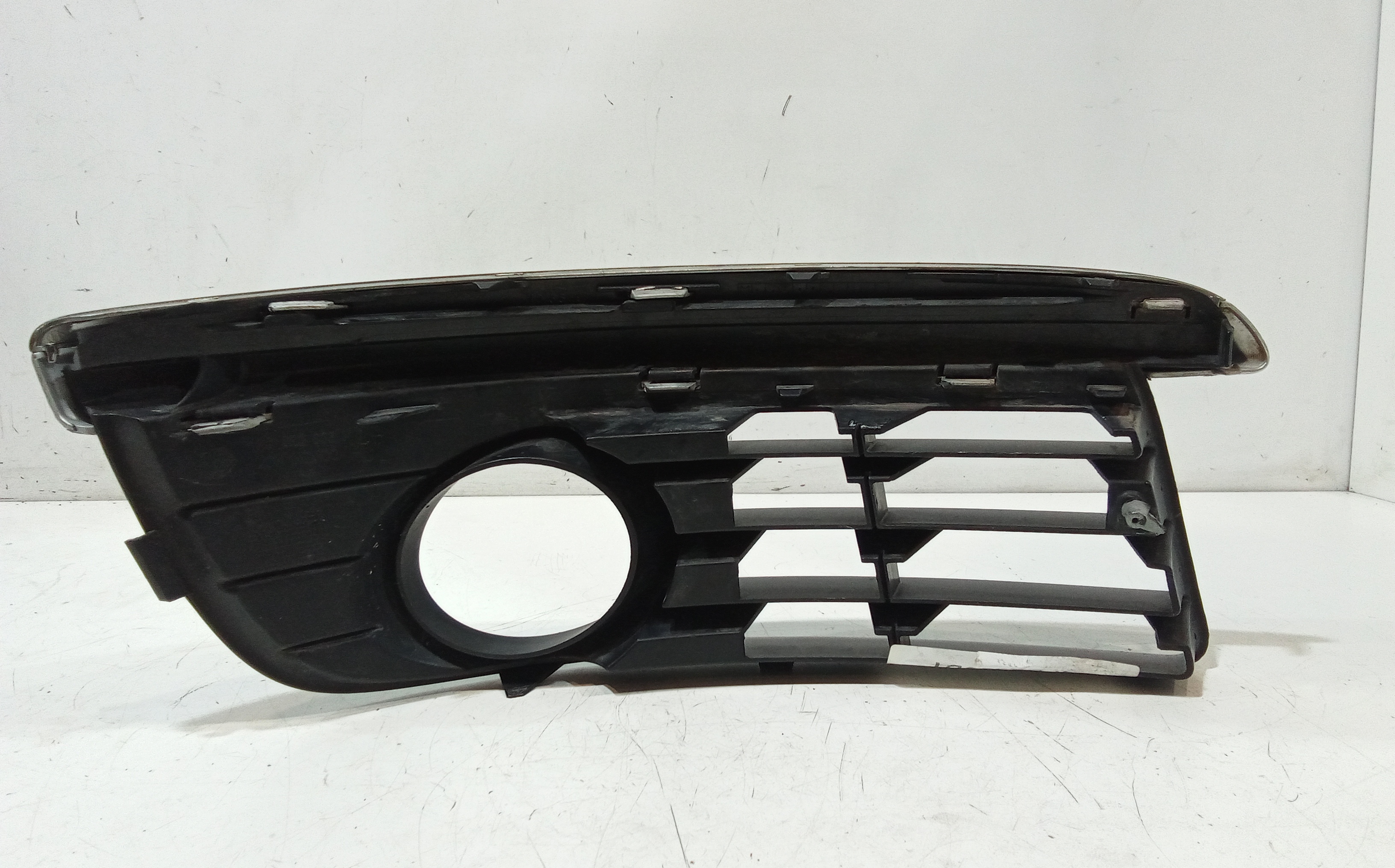 Cornice cover fendinebbia ant. SX guida per Volkswagen Jetta Serie A5 (2005 - 2010)