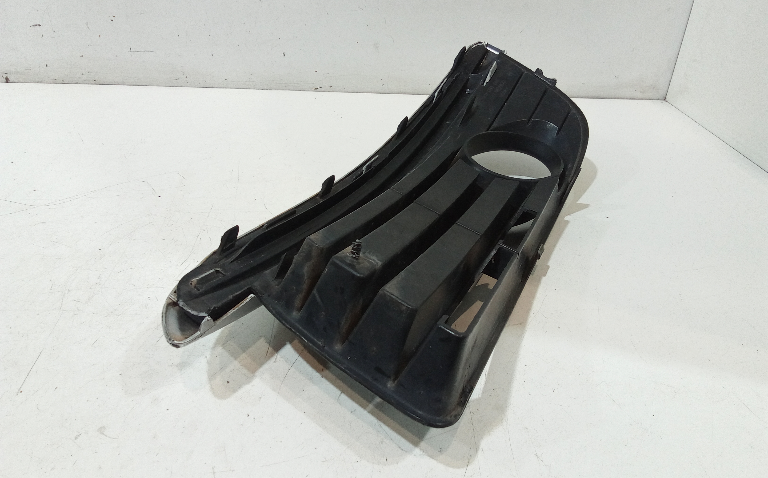 Cornice cover fendinebbia ant. DX passeggero per Volkswagen Jetta Serie A5 (2005 - 2010)