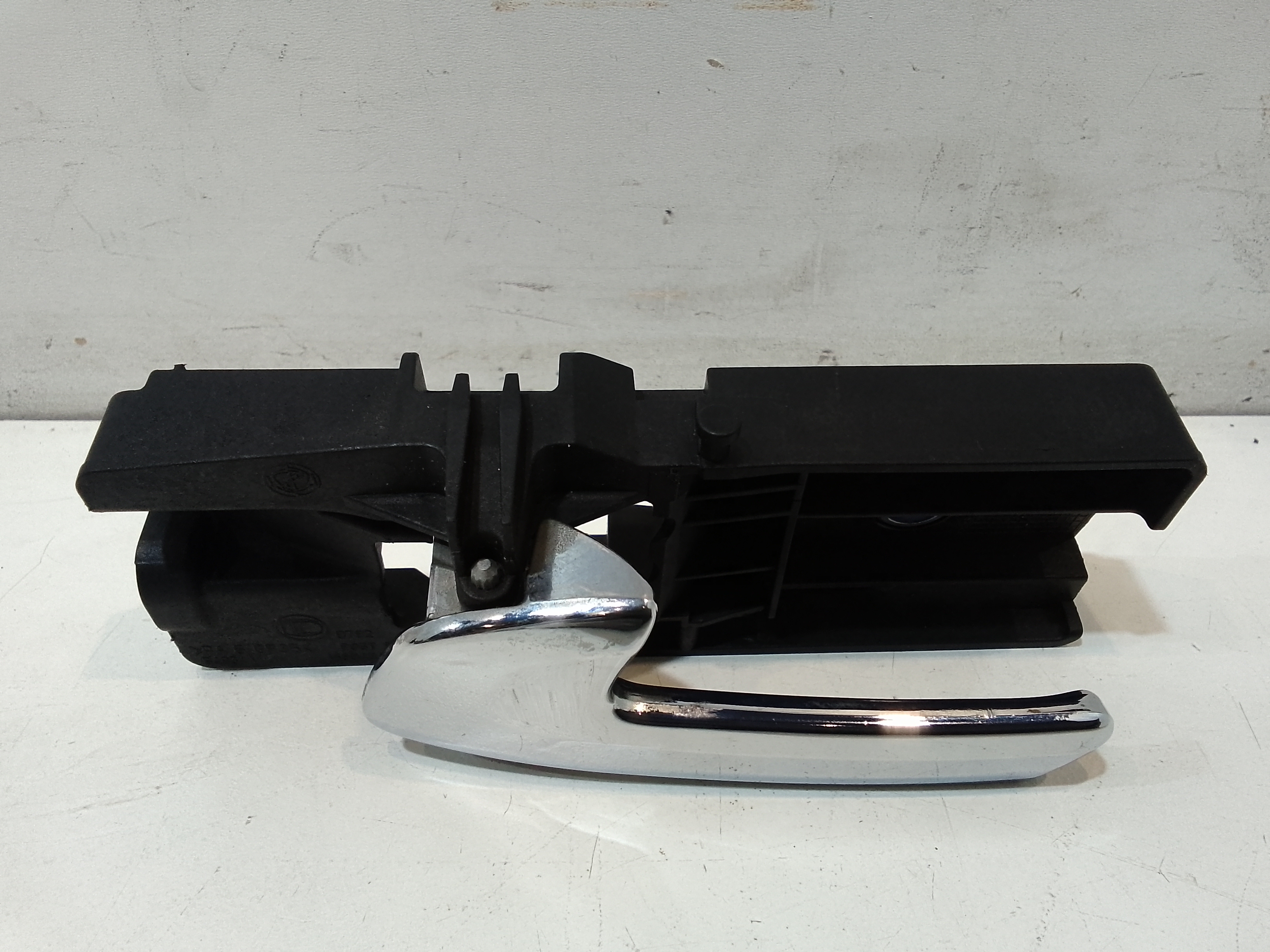 Maniglia interna Posteriore Sinistra per Alfa Romeo 159 Berlina Serie (939_) (05>11) (2005 - 2011)