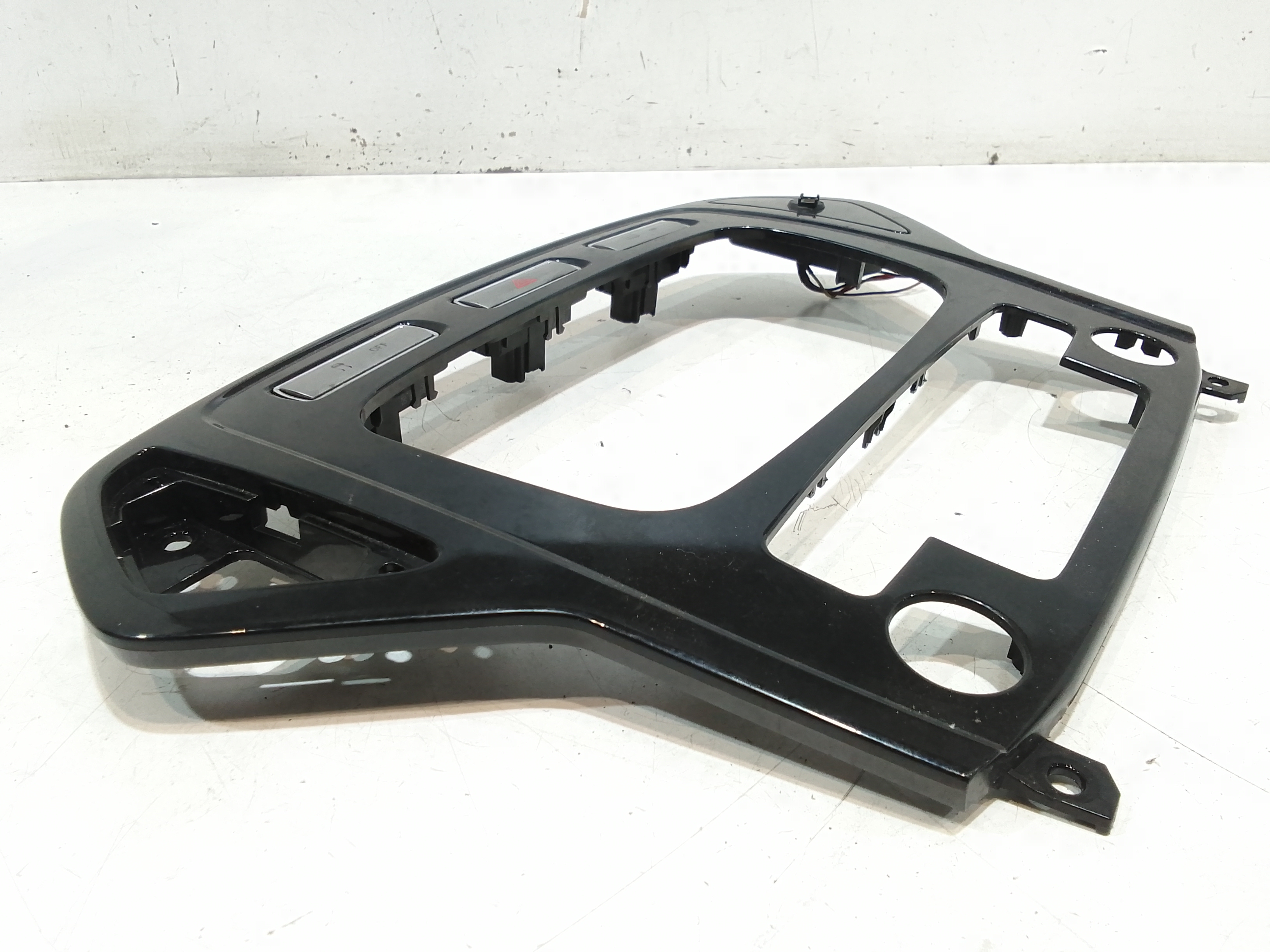 Modanatura Centrale Cruscotto per Ford Mondeo Berlina 6 Serie (2007 - 2010)