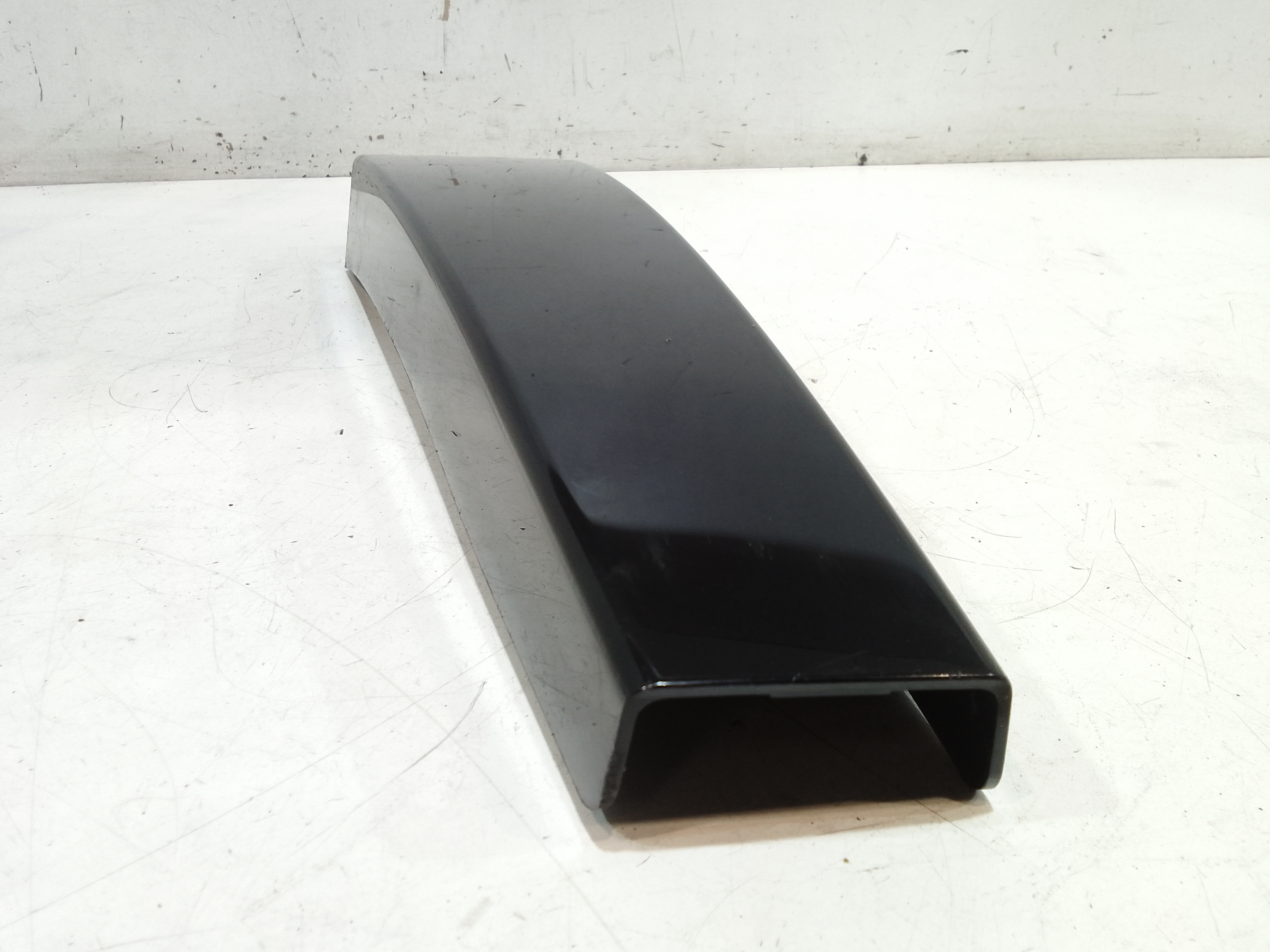 Modanatura Esterna Montante Anteriore DX per Volkswagen Polo 5 Serie (2009 - 2017)