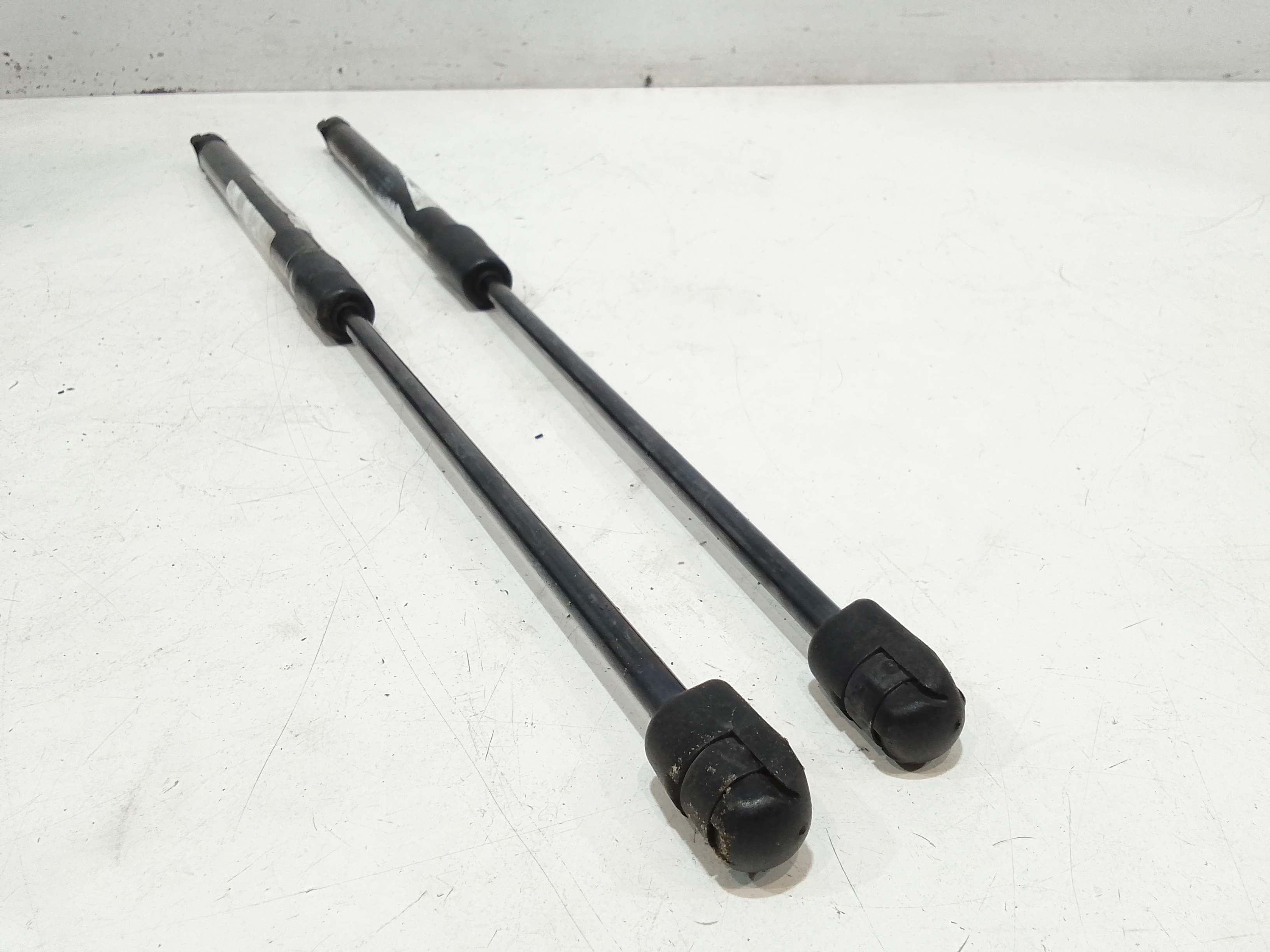 Pistoncini cofano Post. per Volkswagen Polo 5 Serie (2009 - 2017)