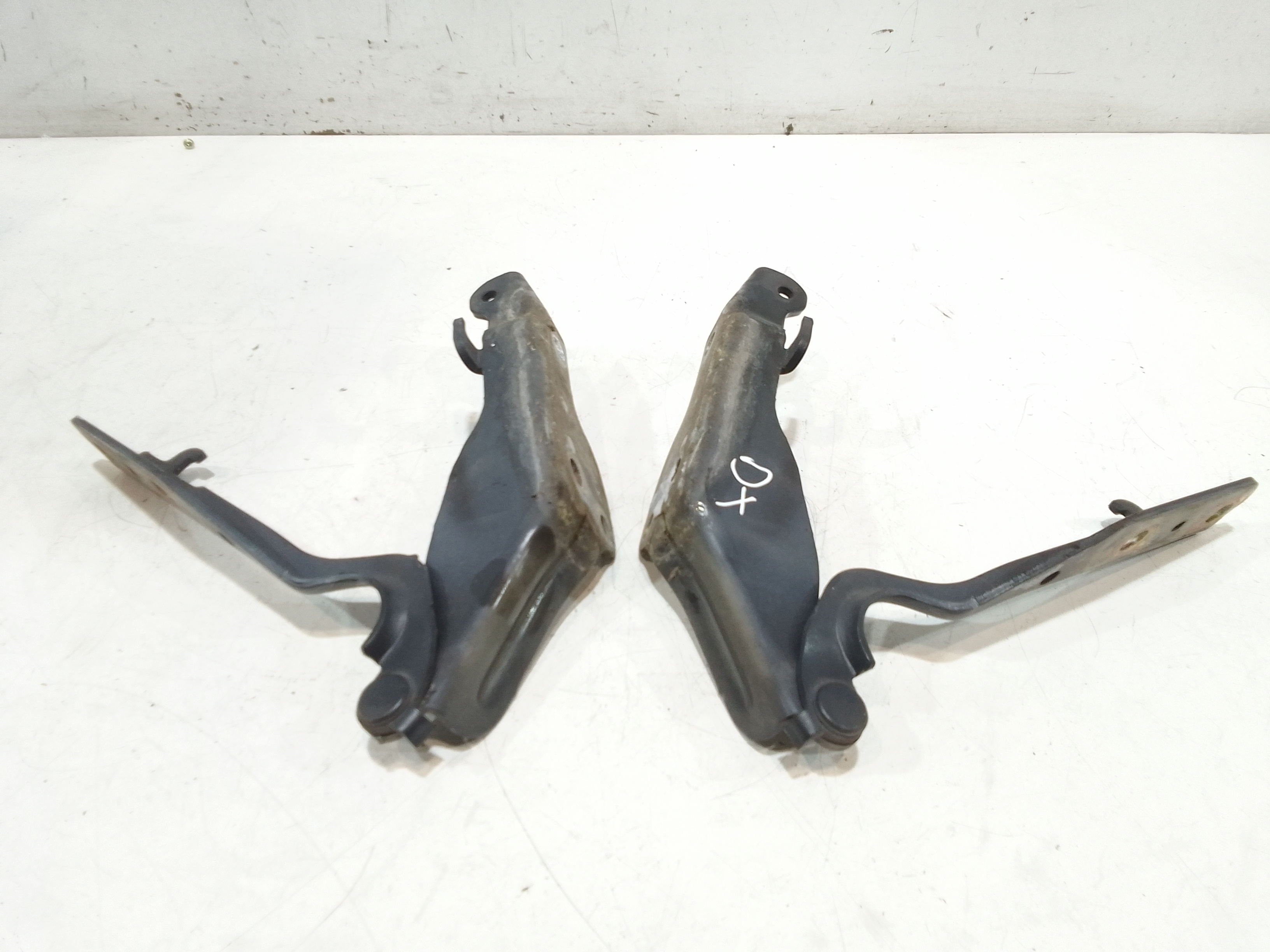 Cerniere cofano anteriore dx e sx per Ssangyong Actyon 1 Serie (2006 - In produzione)